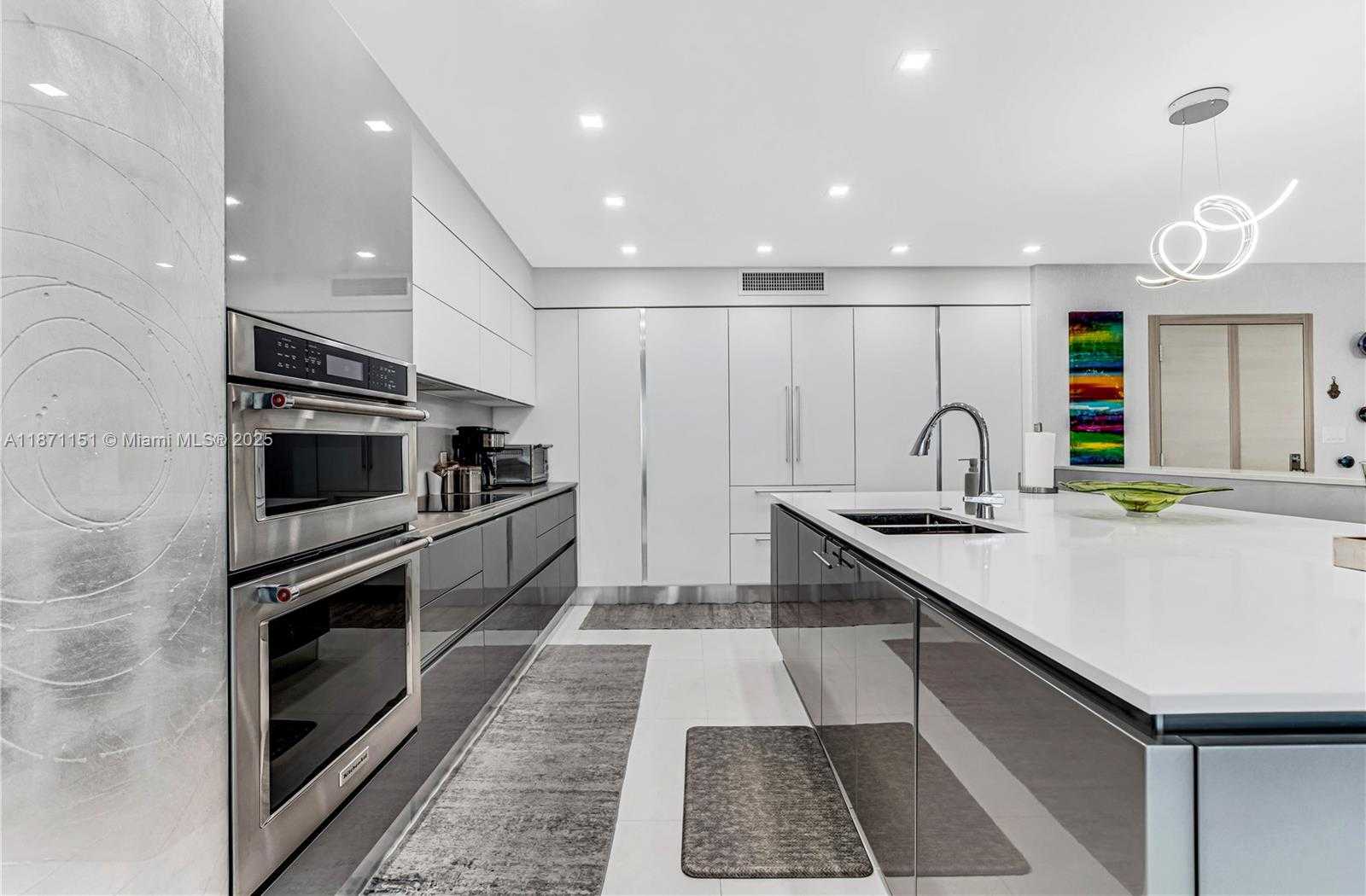 Small Image of 10155 COLLINS AVE #606, Bal Harbour Number 14