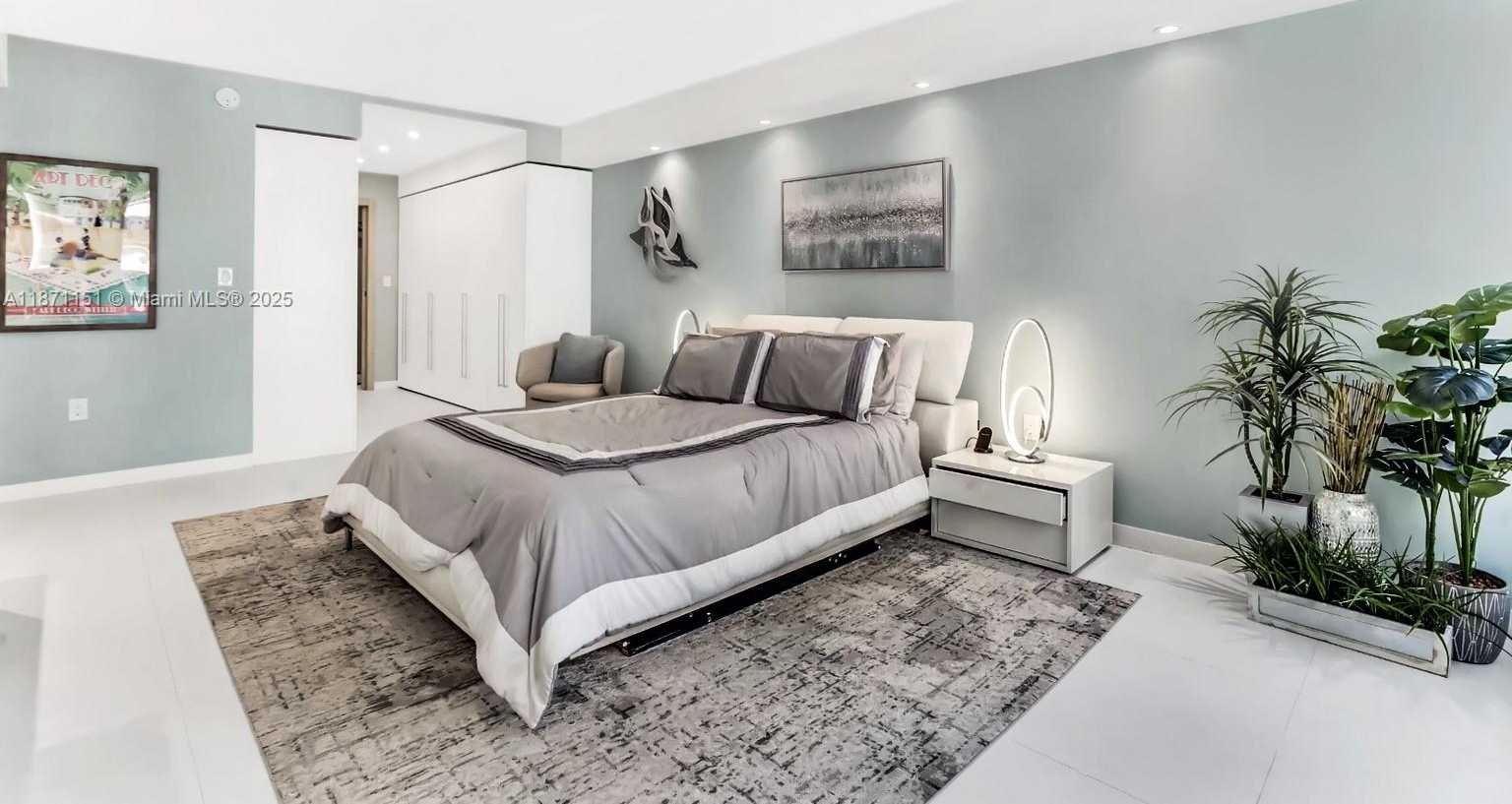 Small Image of 10155 COLLINS AVE #606, Bal Harbour Number 16