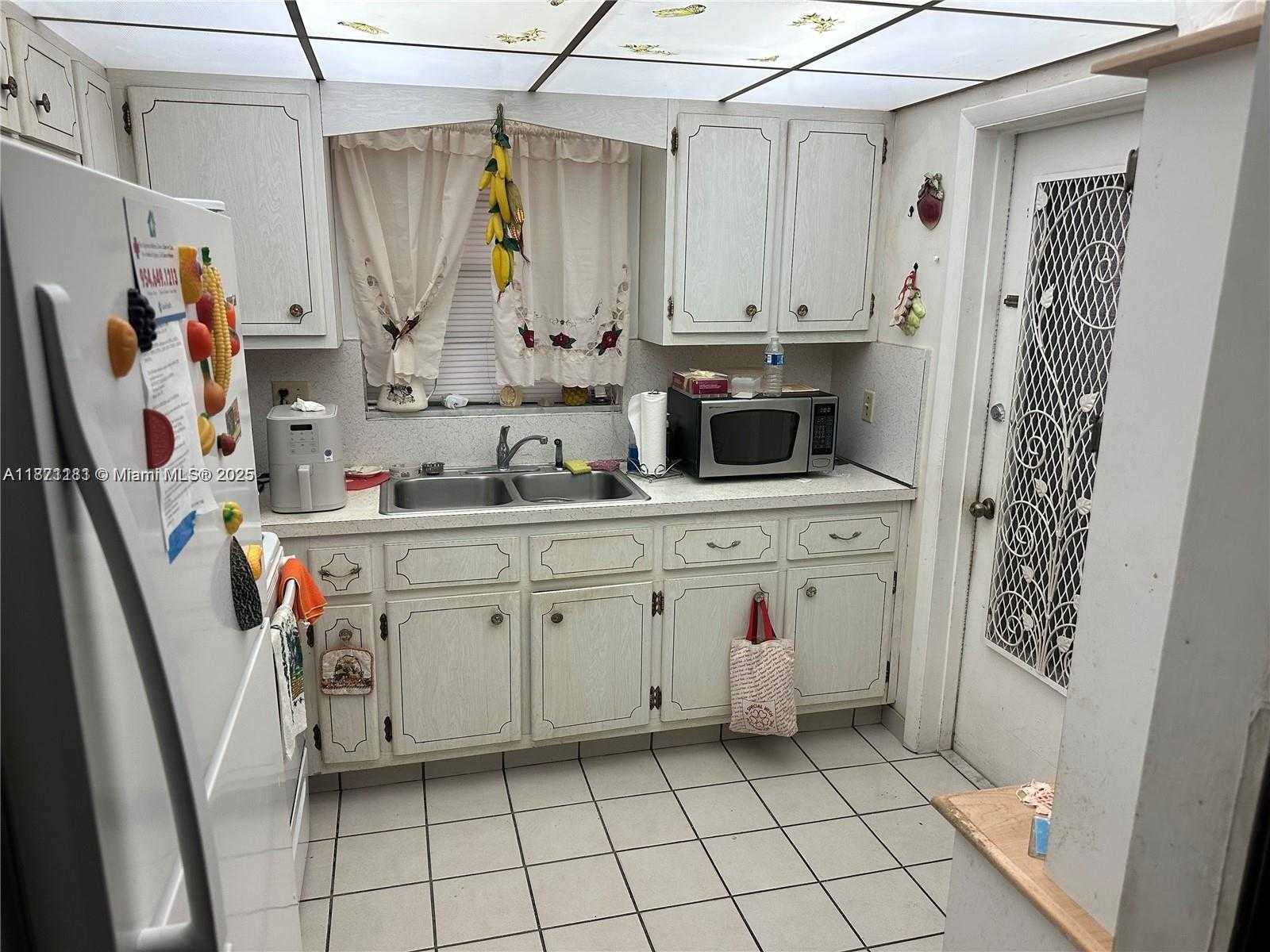 Small Image of 5300 WASHINGTON ST #Q307, Hollywood Number 11