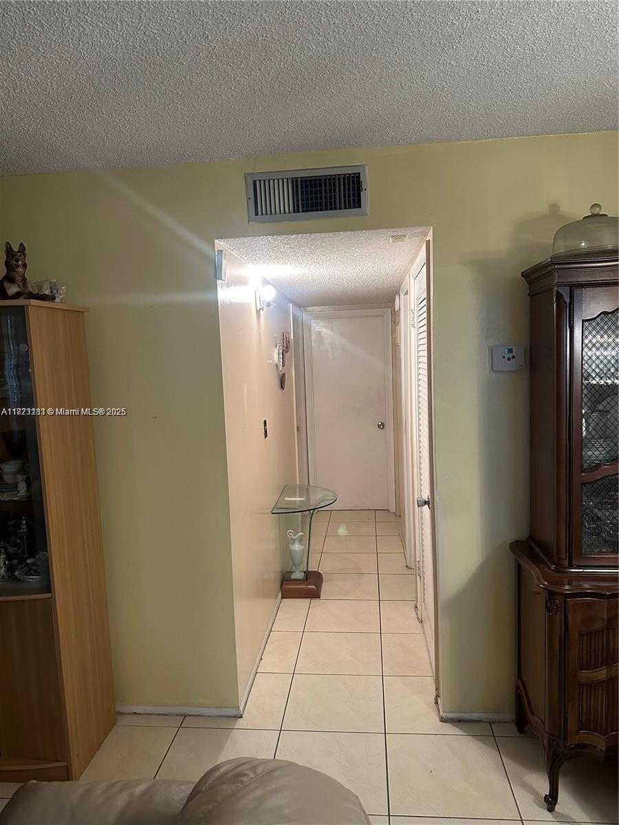 Small Image of 5300 WASHINGTON ST #Q307, Hollywood Number 6