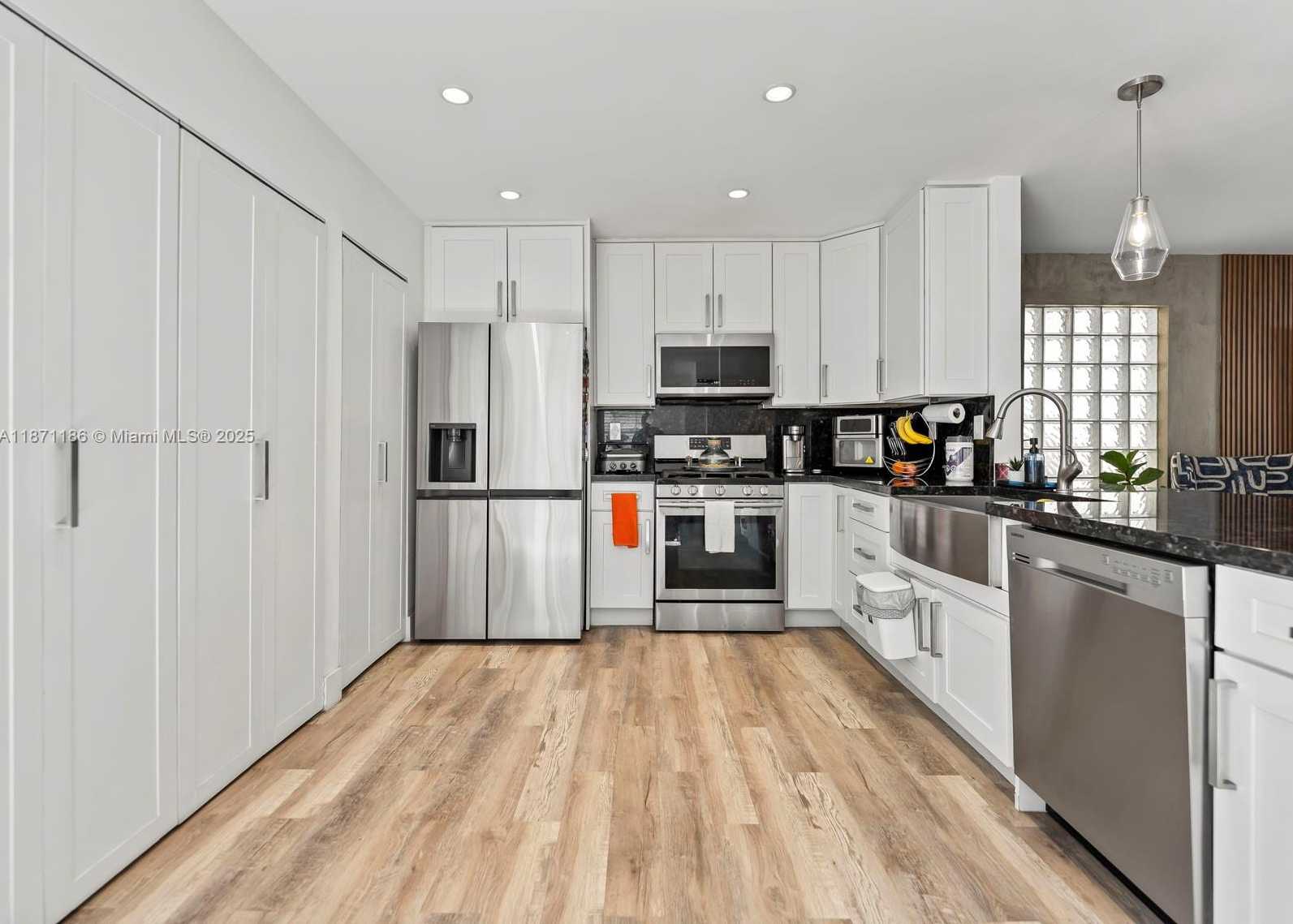 Small Image of 15293 SOUTH WEST 111TH ST, Miami Number 19