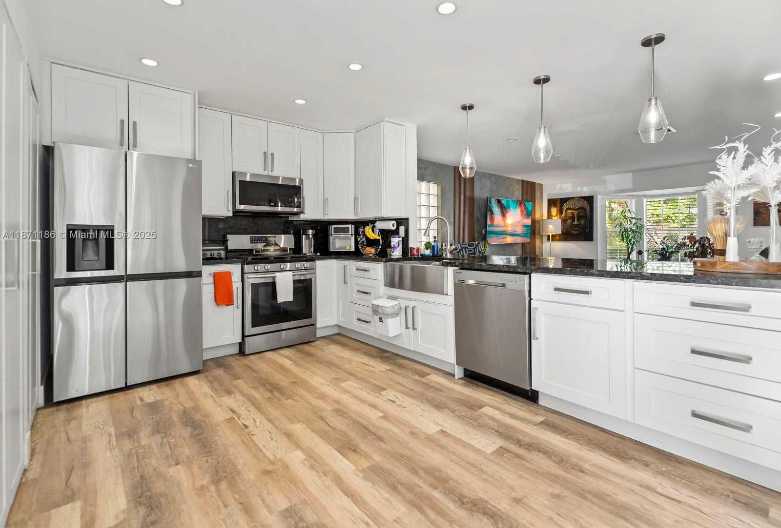 Small Image of 15293 SOUTH WEST 111TH ST, Miami Number 21
