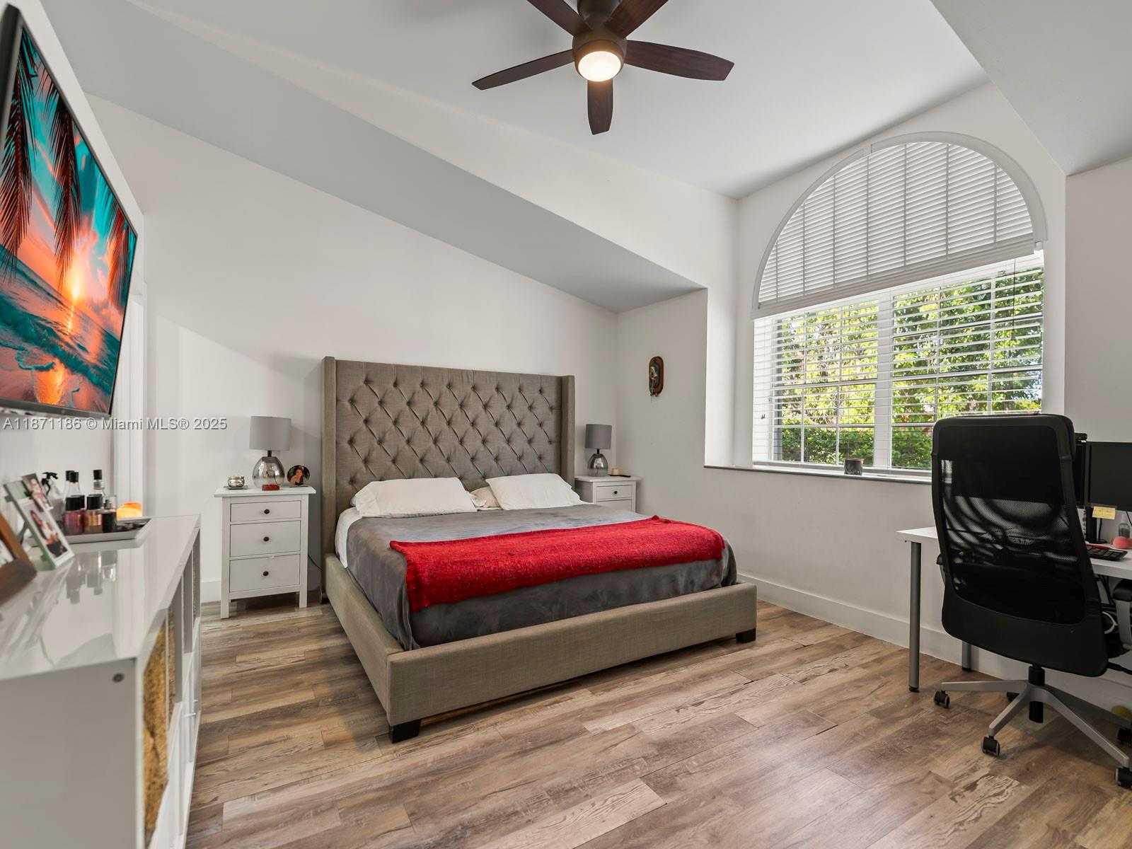 Small Image of 15293 SOUTH WEST 111TH ST, Miami Number 22