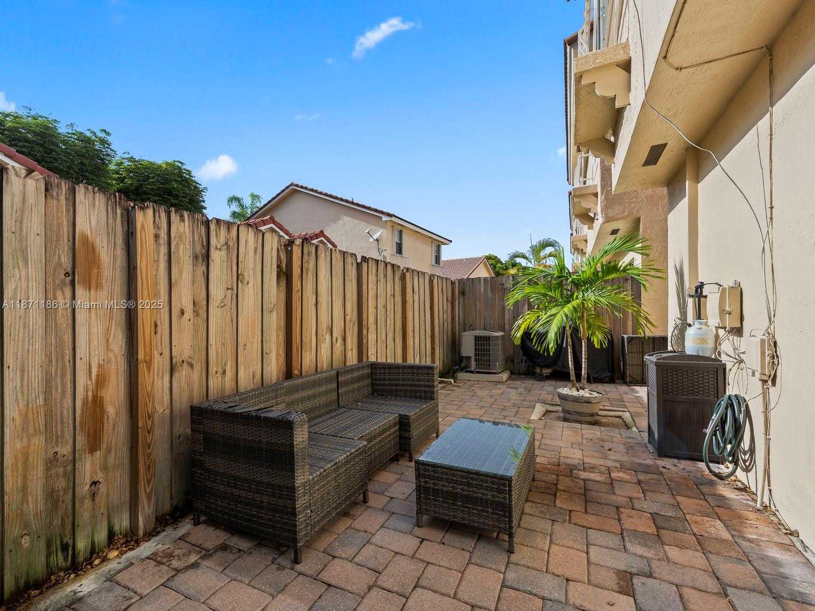 Small Image of 15293 SOUTH WEST 111TH ST, Miami Number 30