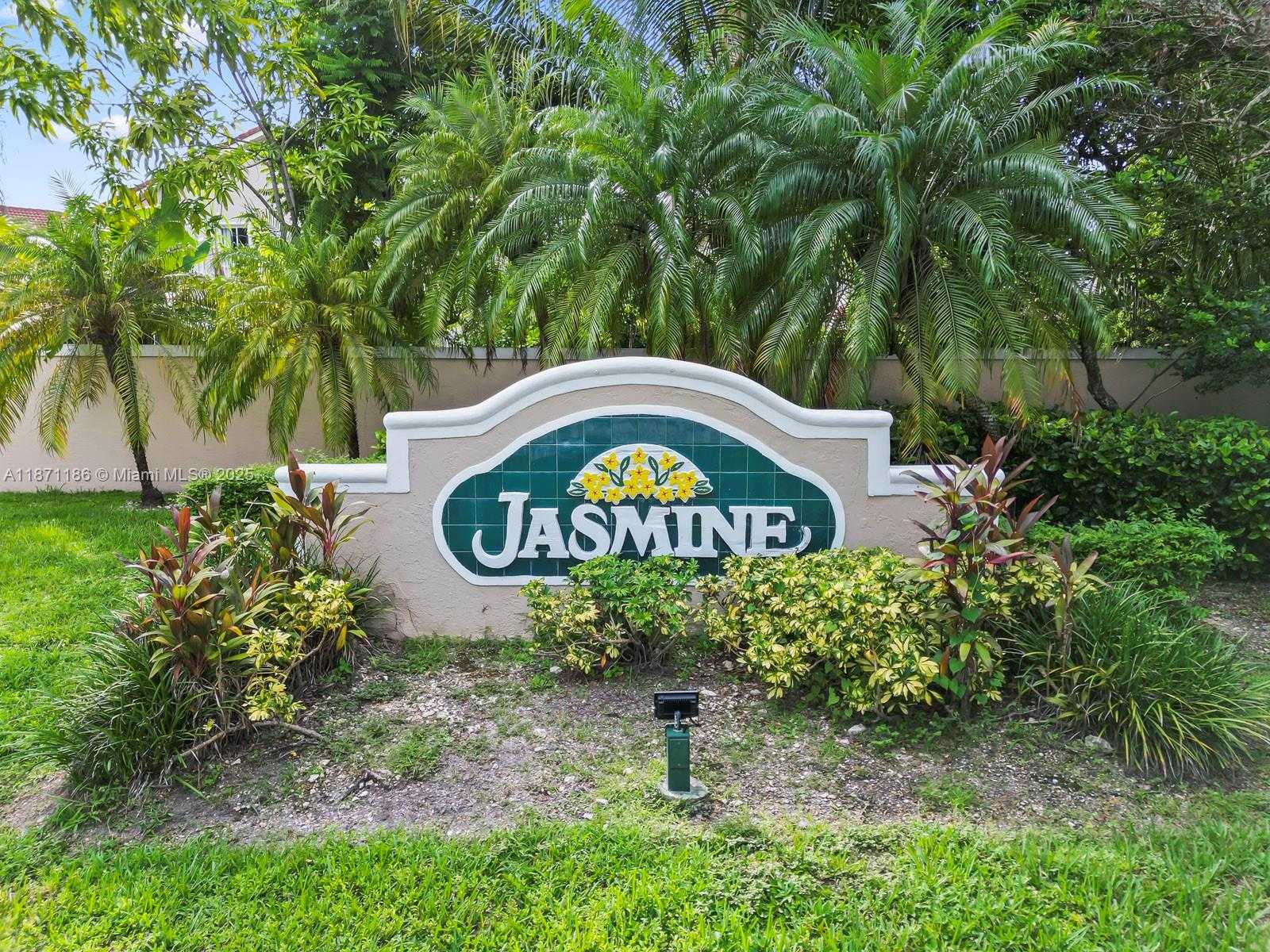 Small Image of 15293 SOUTH WEST 111TH ST, Miami Number 7