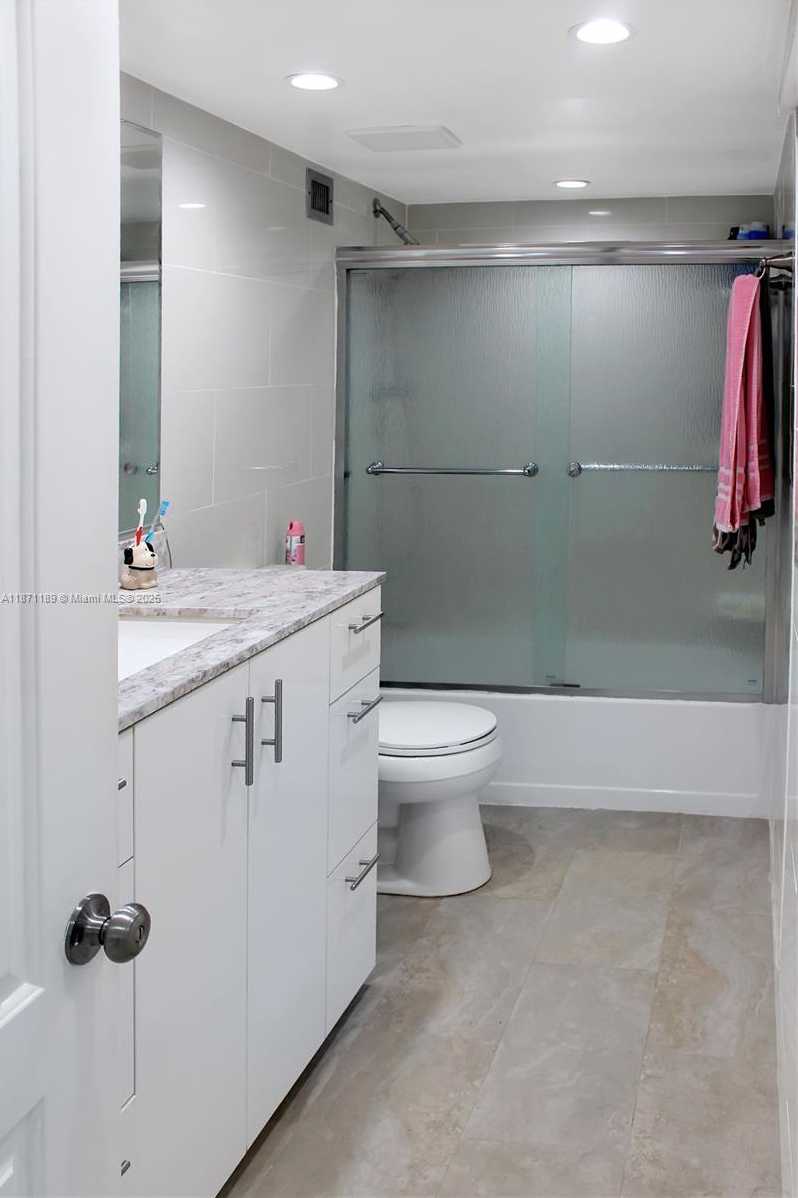 Small Image of 1351 NORTH EAST MIAMI GARDENS DR #511E, Miami Number 10