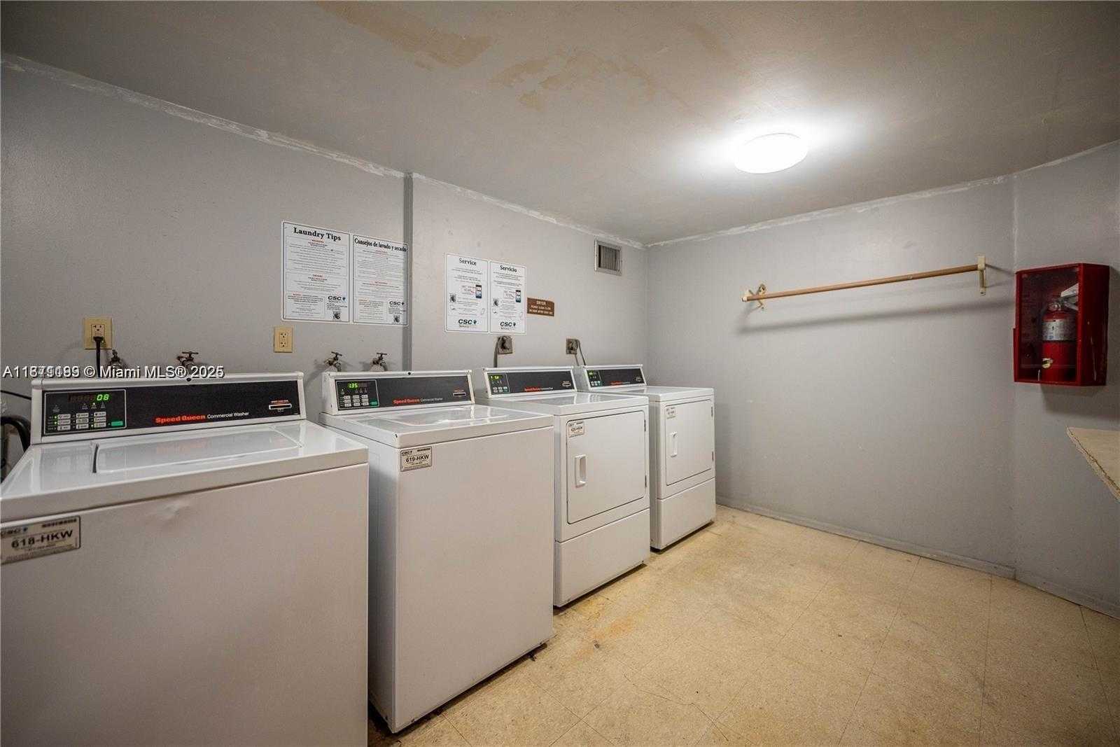 Small Image of 1351 NORTH EAST MIAMI GARDENS DR #511E, Miami Number 16