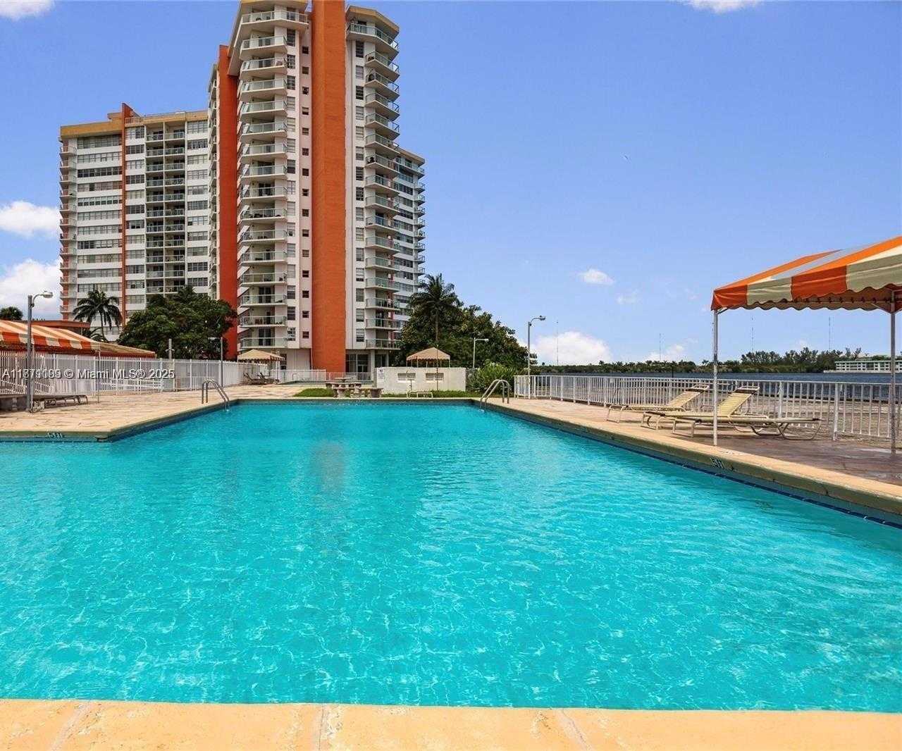 Small Image of 1351 NORTH EAST MIAMI GARDENS DR #511E, Miami Number 23
