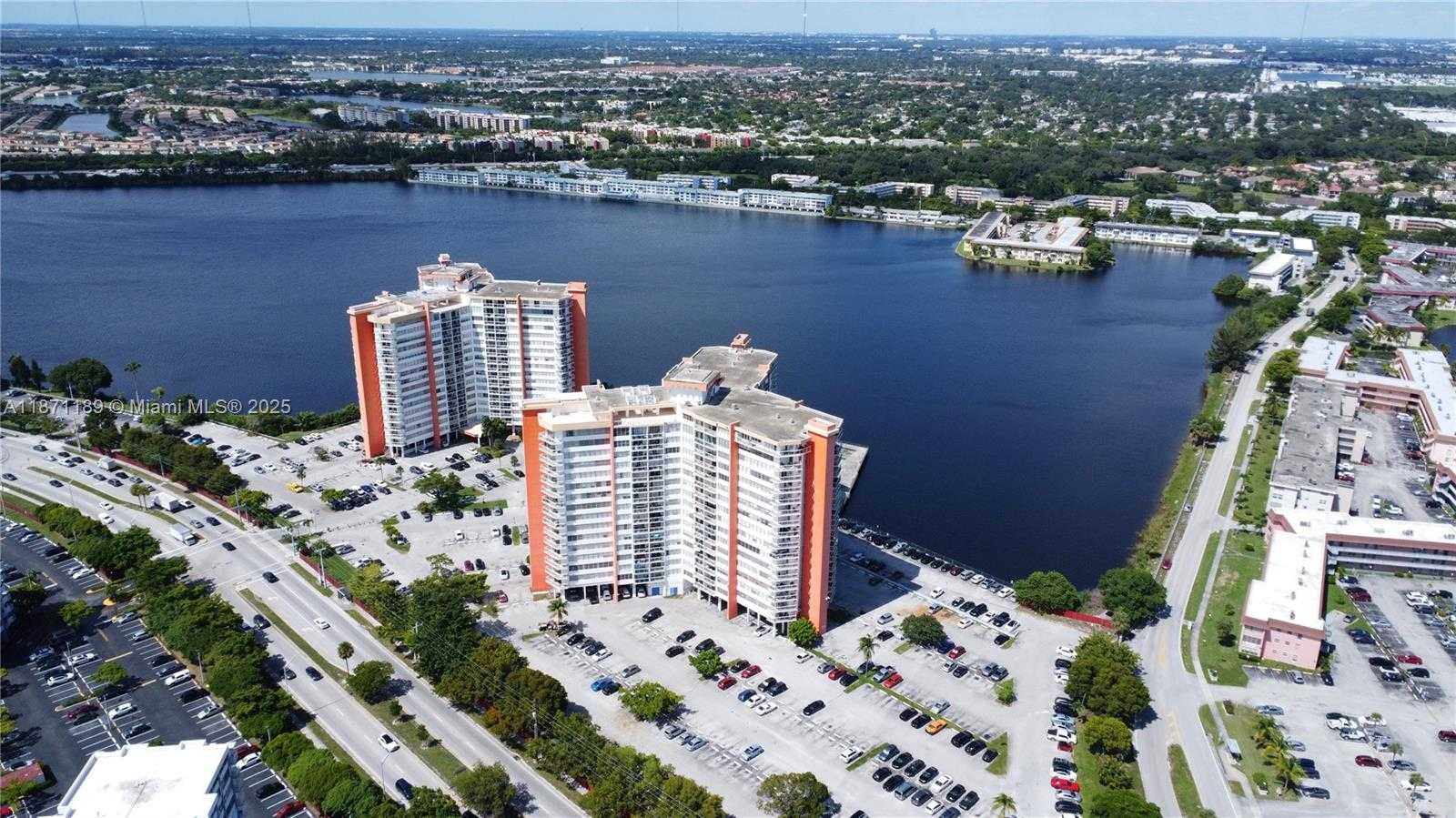 Small Image of 1351 NORTH EAST MIAMI GARDENS DR #511E, Miami Number 3