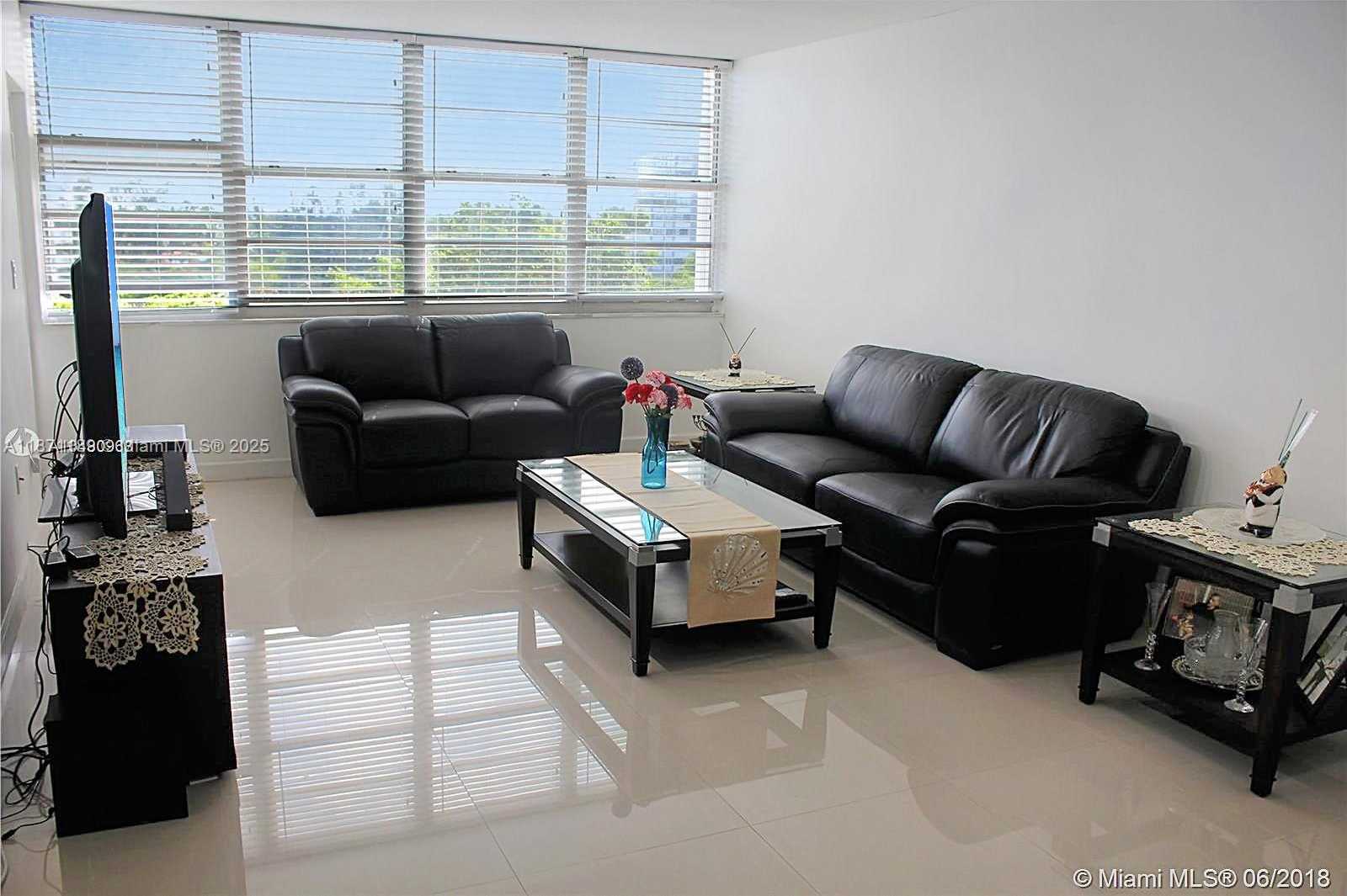 Small Image of 1351 NORTH EAST MIAMI GARDENS DR #511E, Miami Number 5