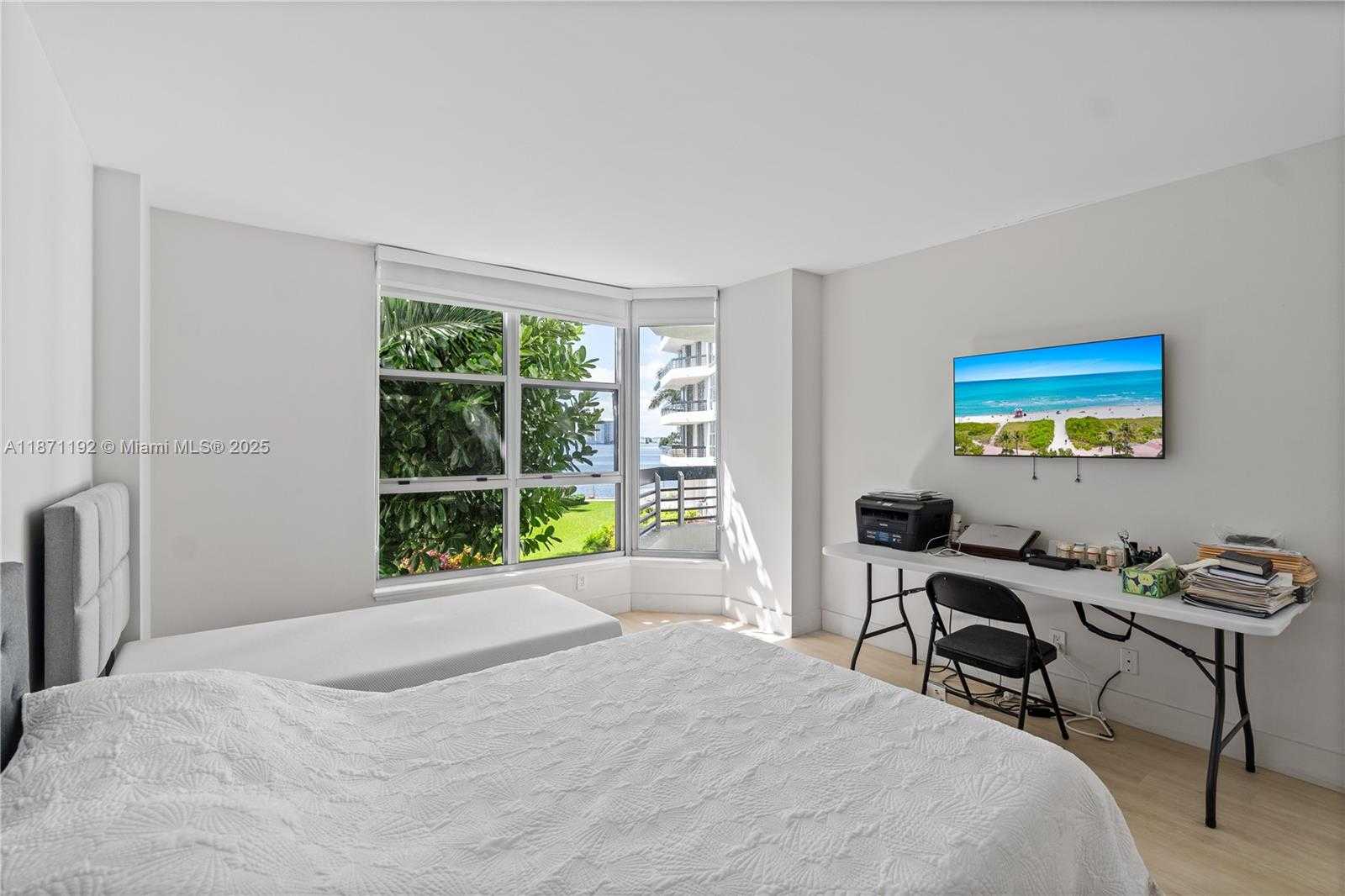 Small Image of 3600 MYSTIC POINTE DR #215, Aventura Number 14