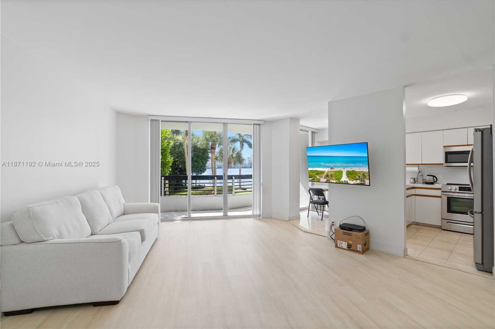Small Image of 3600 MYSTIC POINTE DR #215, Aventura Number 6
