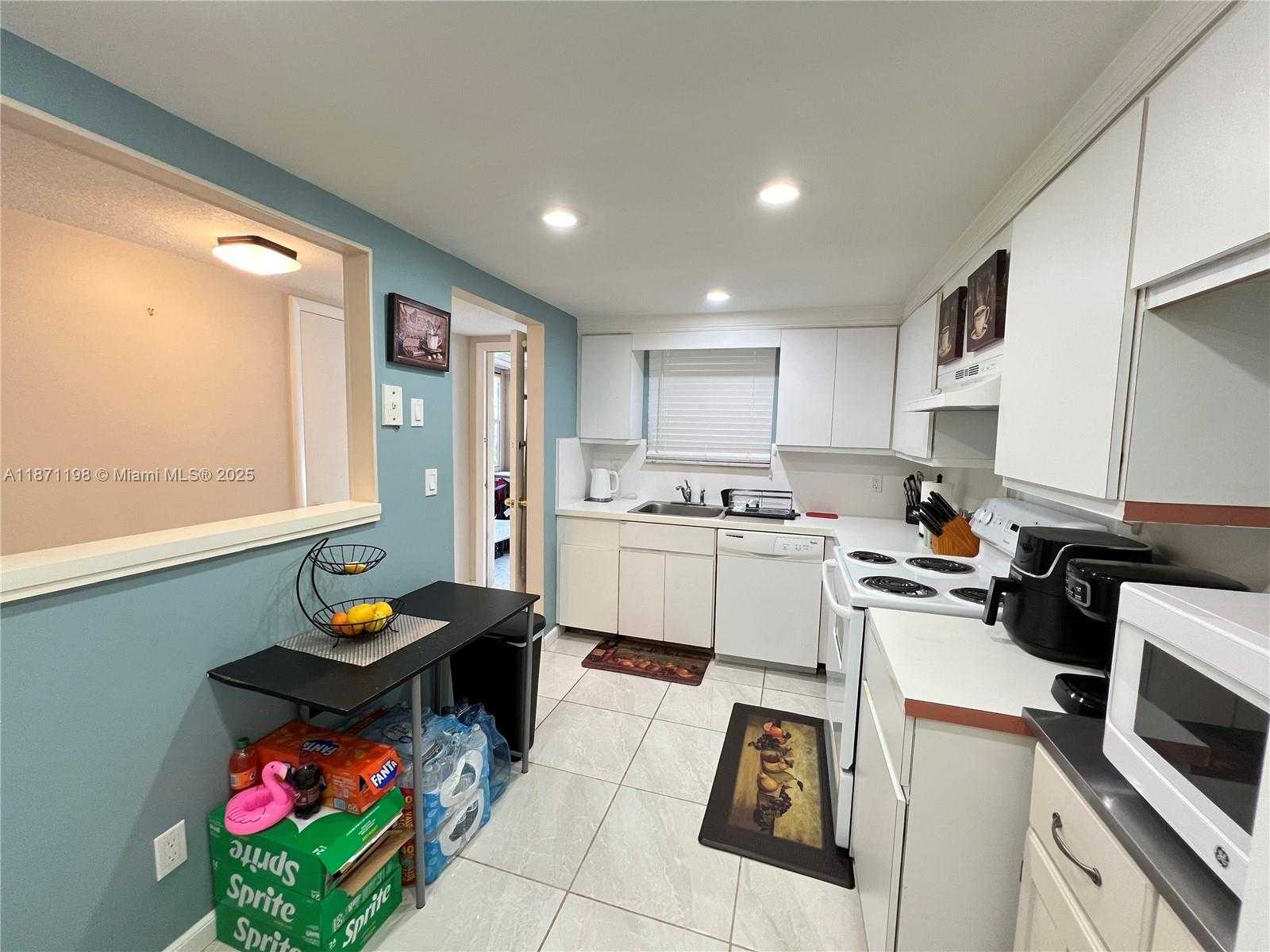 Small Image of 1325 NORTH 15TH AVE #23, Hollywood Number 12