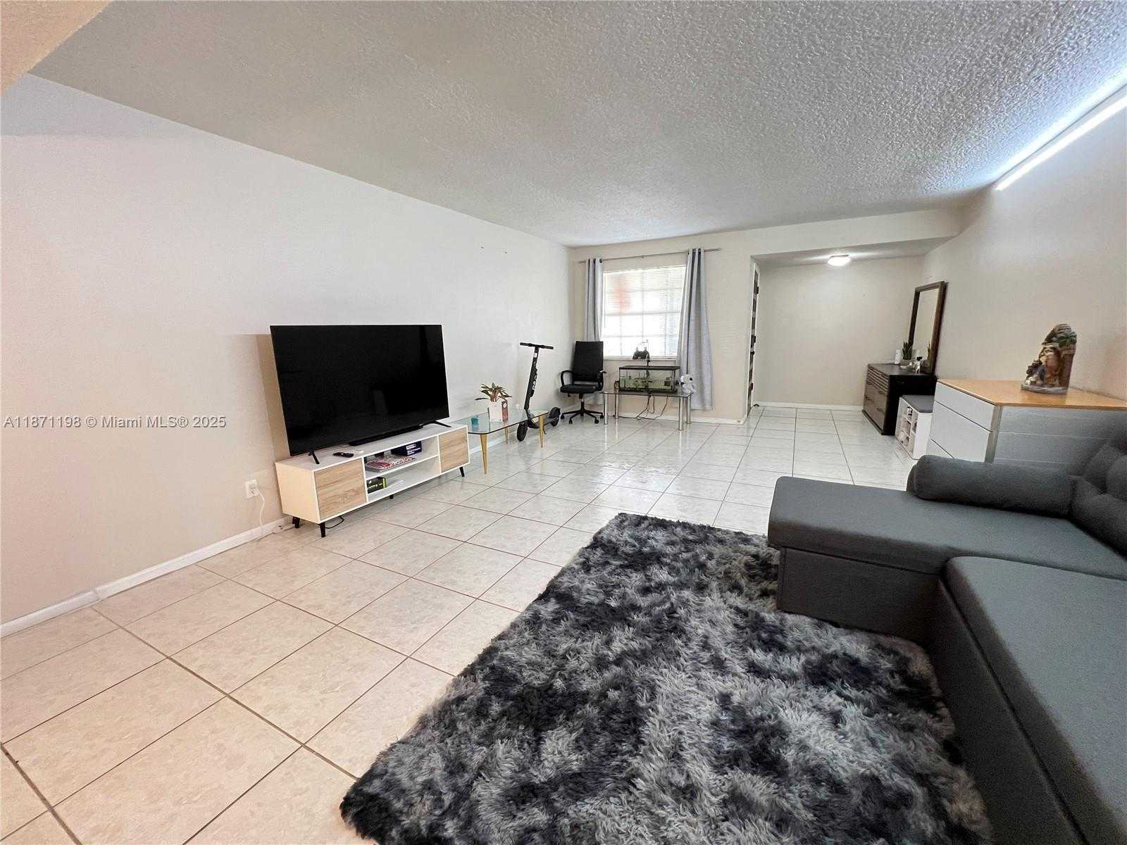 Small Image of 1325 NORTH 15TH AVE #23, Hollywood Number 4