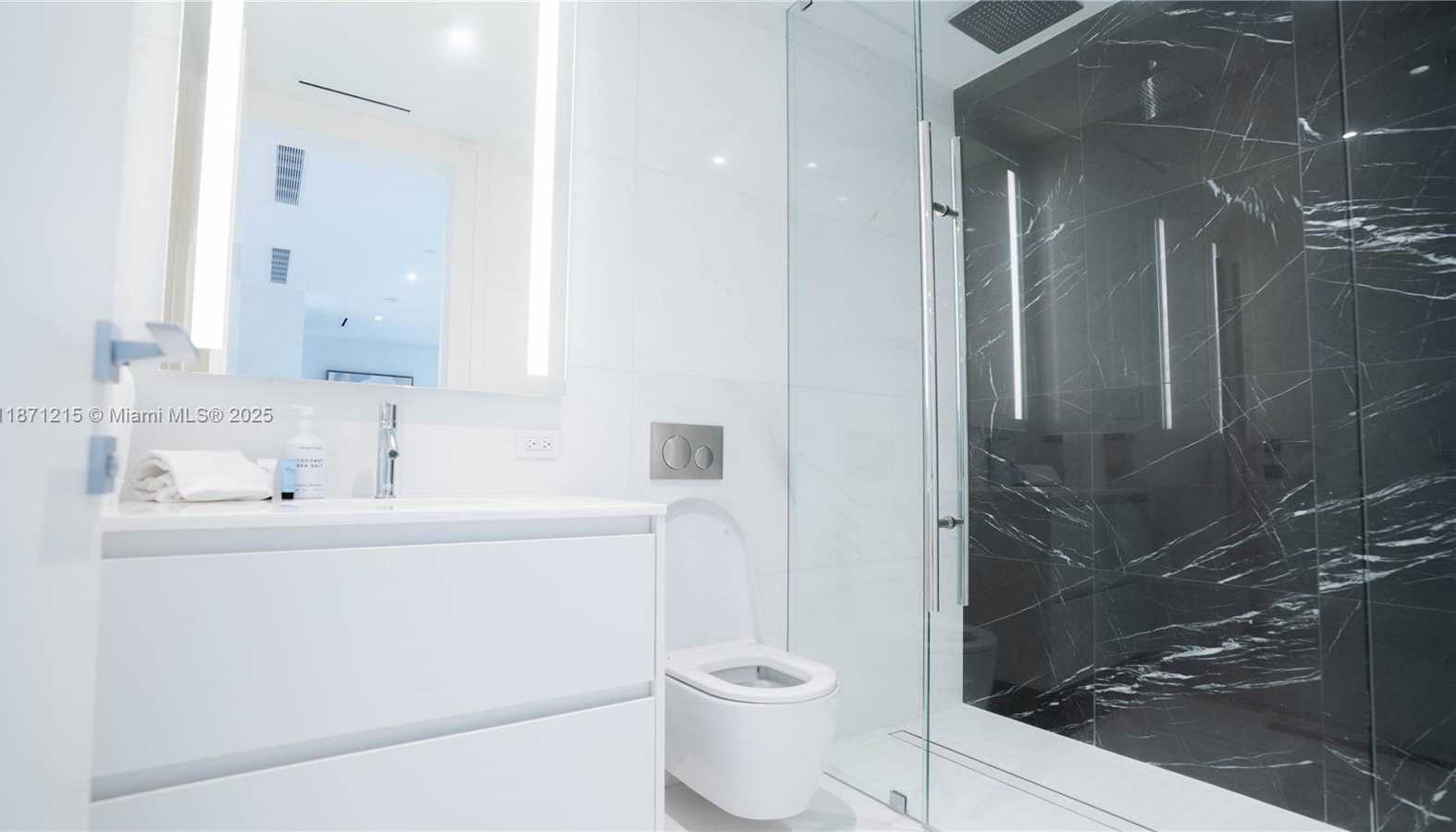 Small Image of 300 BISCAYNE BLVD WAY #503C, Miami Number 38