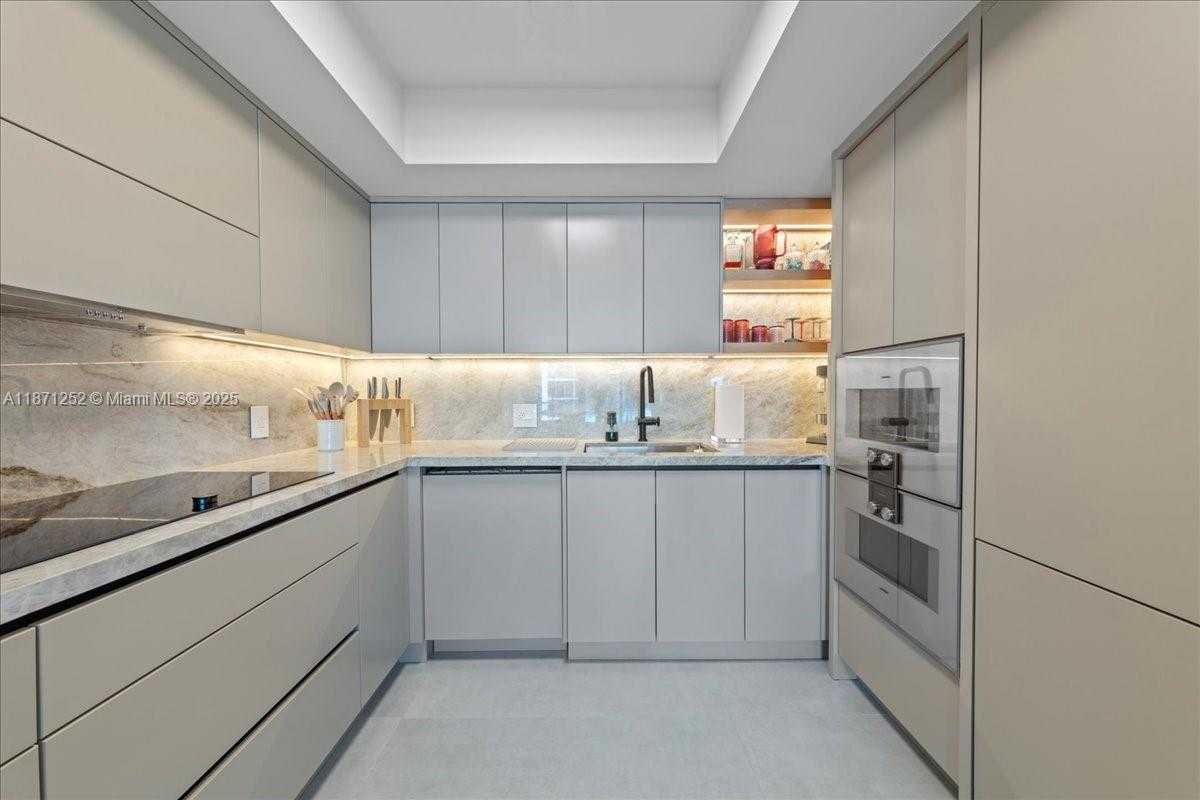 Small Image of 1331 BRICKELL BAY DR #1406, Miami Number 10