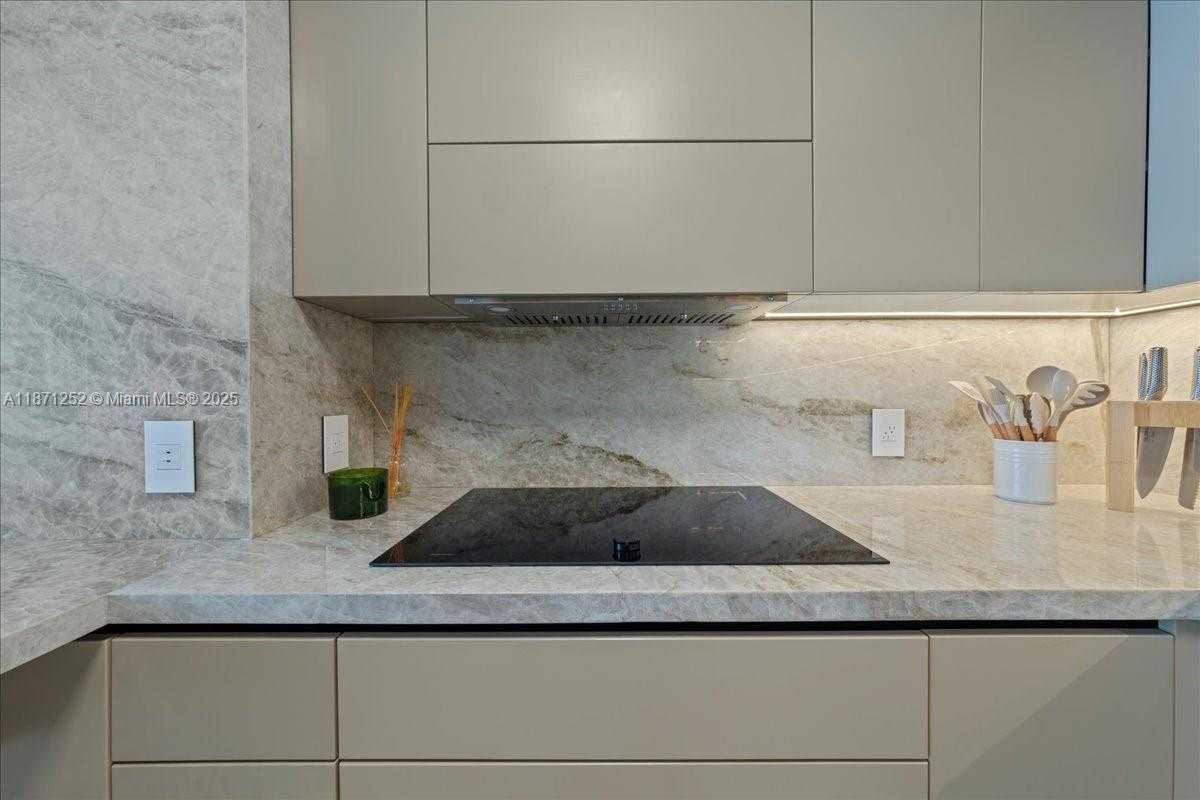 Small Image of 1331 BRICKELL BAY DR #1406, Miami Number 12