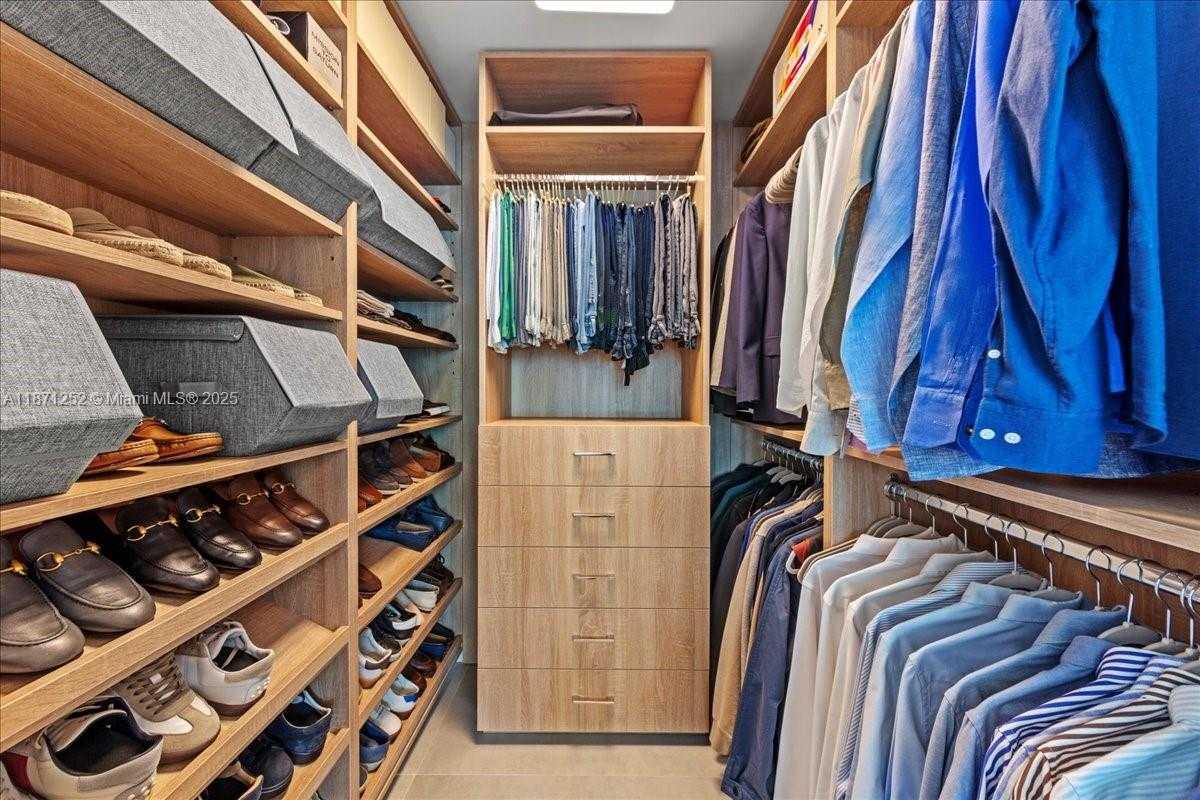 Small Image of 1331 BRICKELL BAY DR #1406, Miami Number 21
