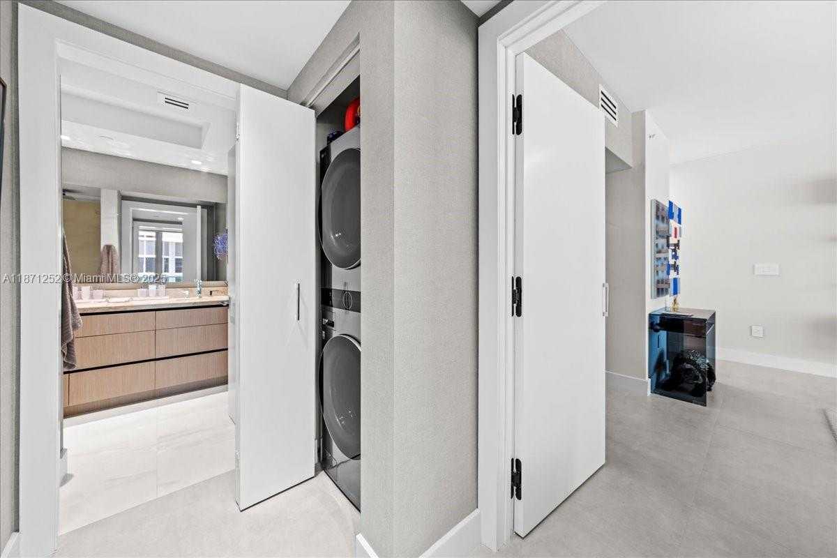 Small Image of 1331 BRICKELL BAY DR #1406, Miami Number 25