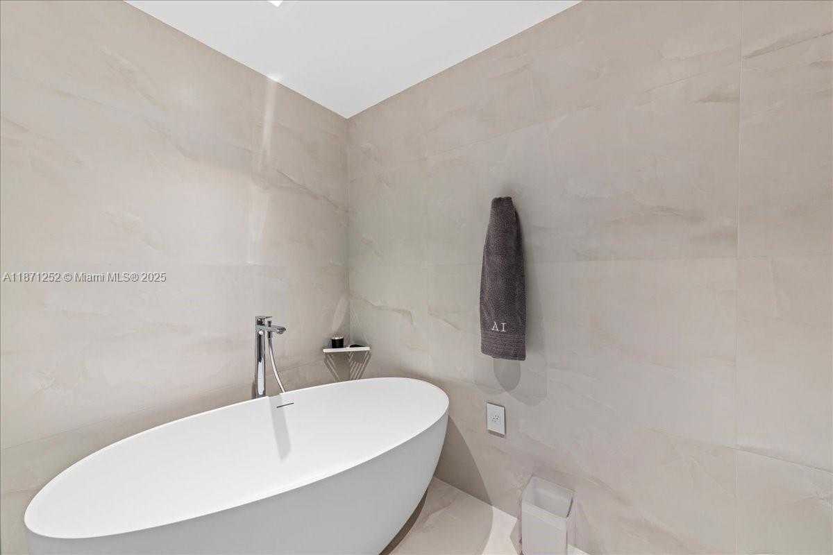 Small Image of 1331 BRICKELL BAY DR #1406, Miami Number 29