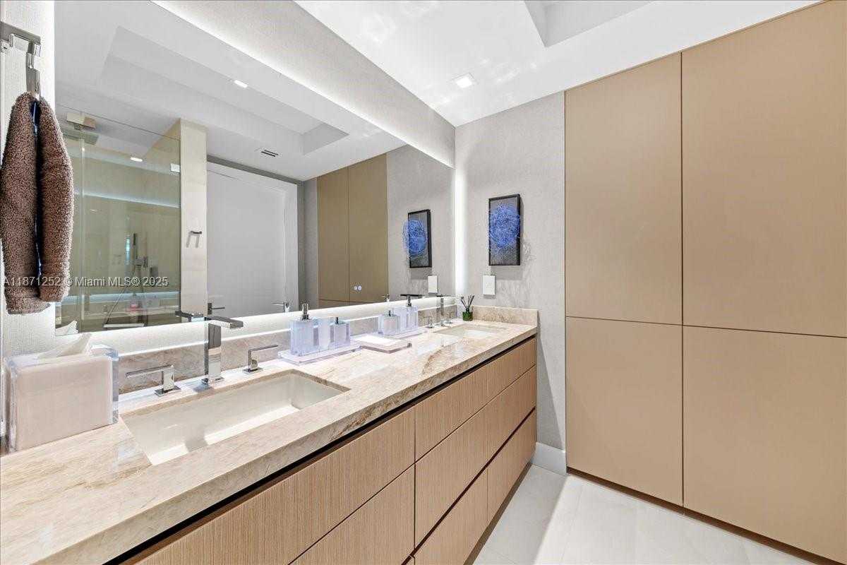 Small Image of 1331 BRICKELL BAY DR #1406, Miami Number 31