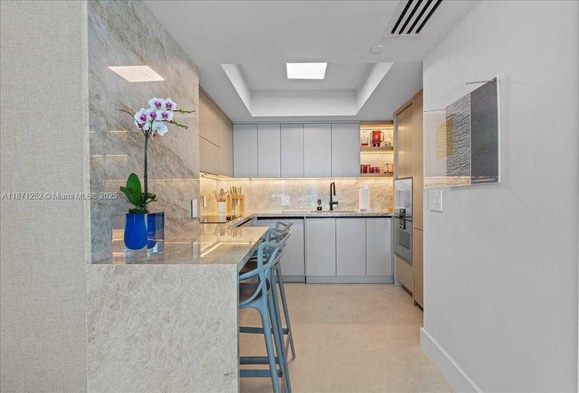 Small Image of 1331 BRICKELL BAY DR #1406, Miami Number 9