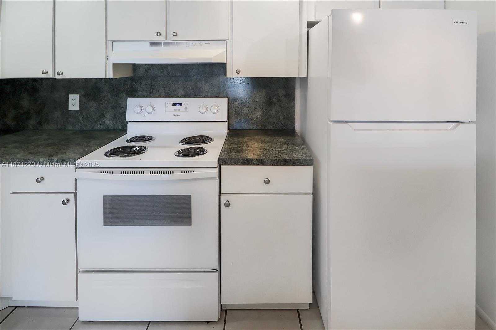 Small Image of 10511 SOUTH WEST 108TH AVE #185, Miami Number 7
