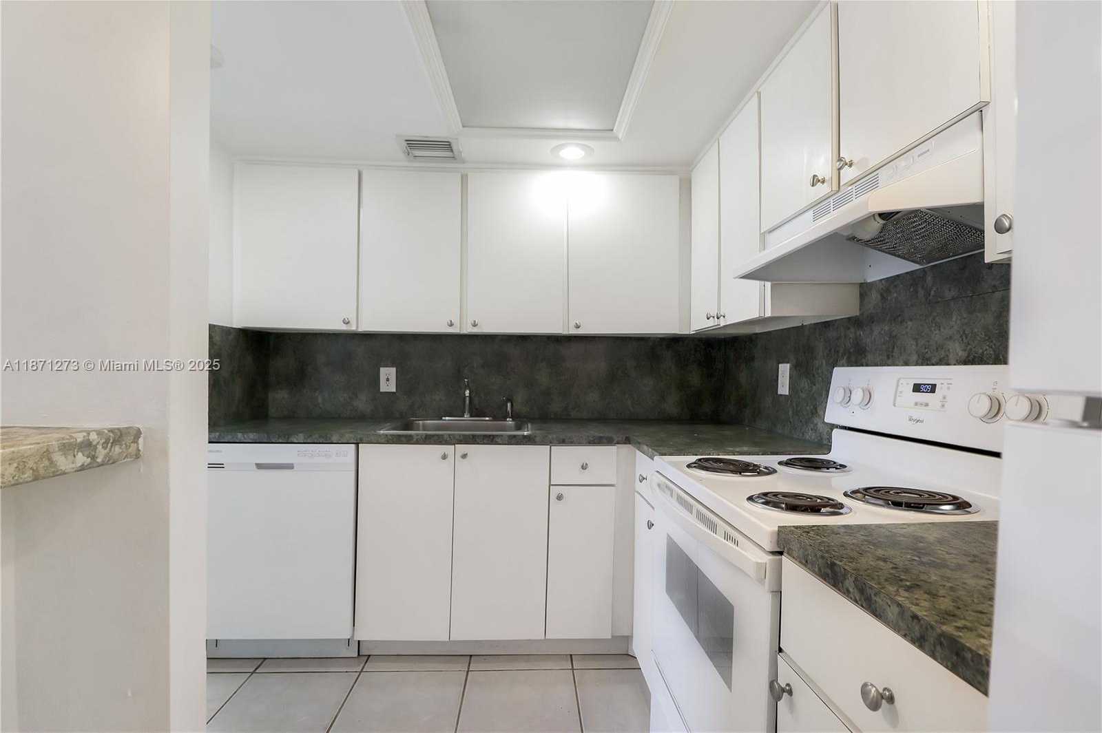 Small Image of 10511 SOUTH WEST 108TH AVE #185, Miami Number 8