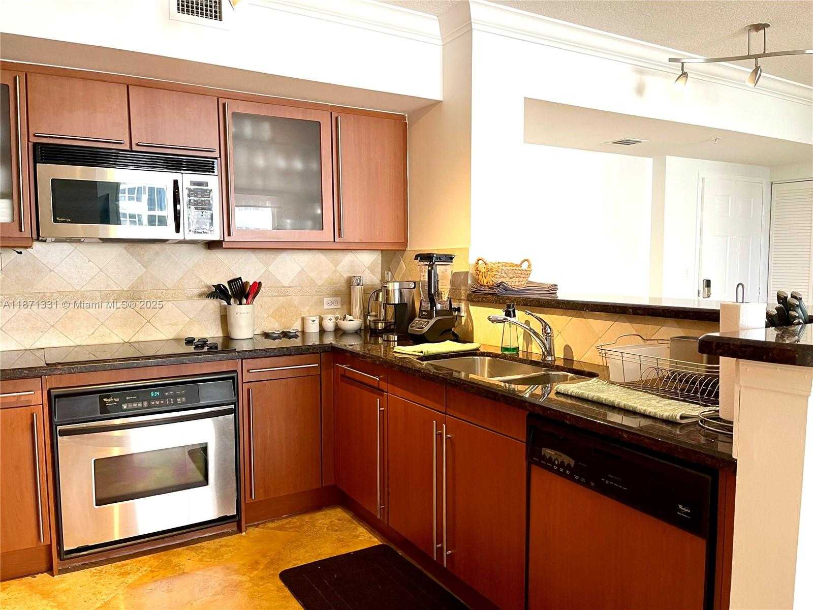 Small Image of 2080 SOUTH OCEAN DR #604, Hallandale Beach Number 10