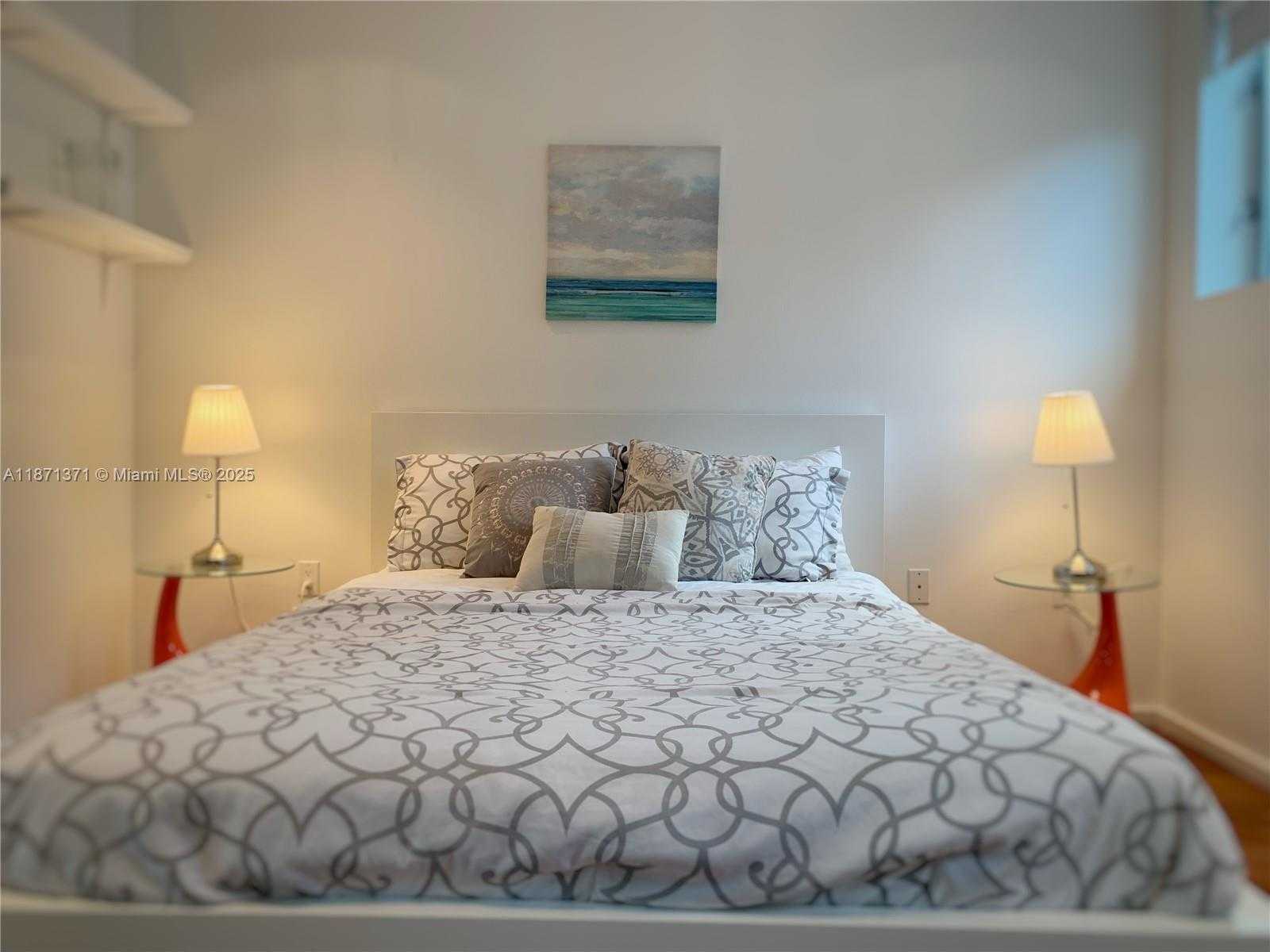 Small Image of 1601 WEST AVE #210, Miami Beach Number 6