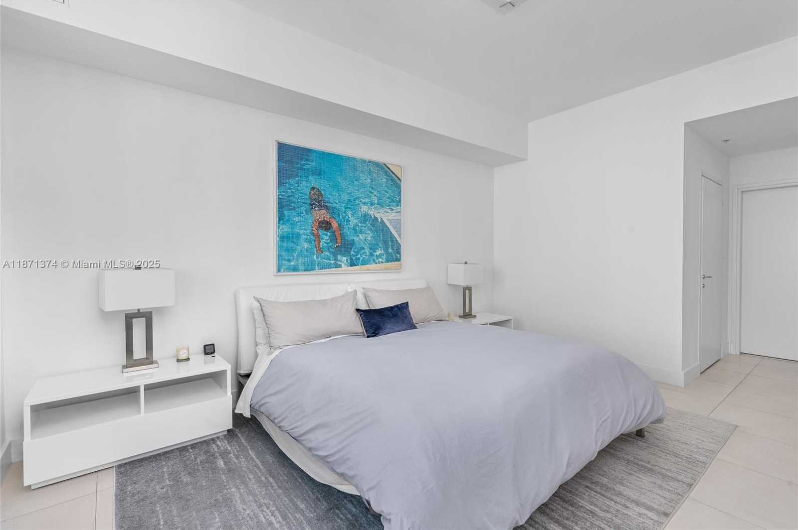 Small Image of 50 SOUTH POINTE DR #1005, Miami Beach Number 15