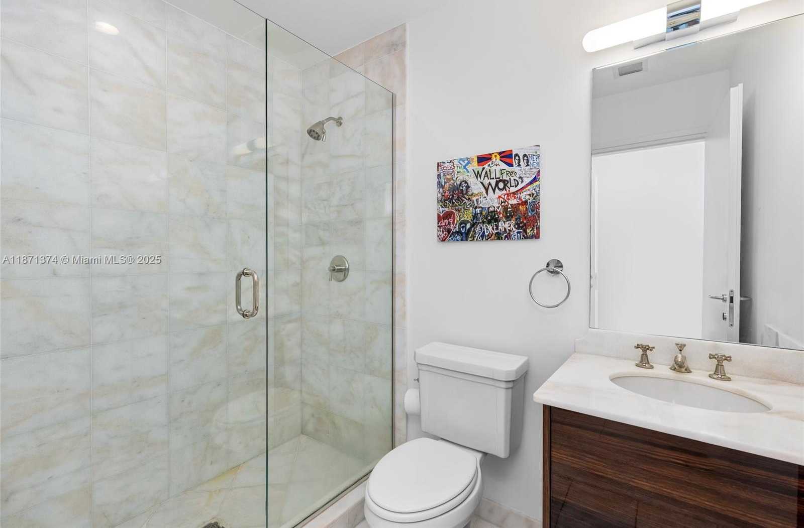Small Image of 50 SOUTH POINTE DR #1005, Miami Beach Number 21