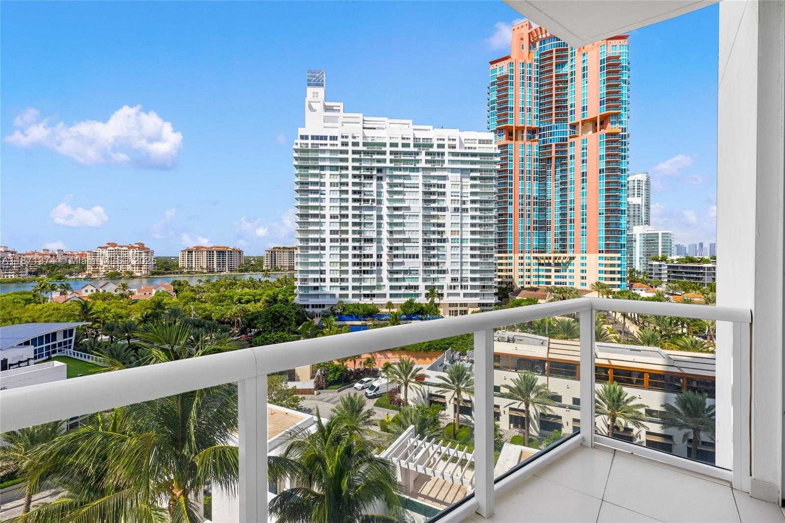 Small Image of 50 SOUTH POINTE DR #1005, Miami Beach Number 25