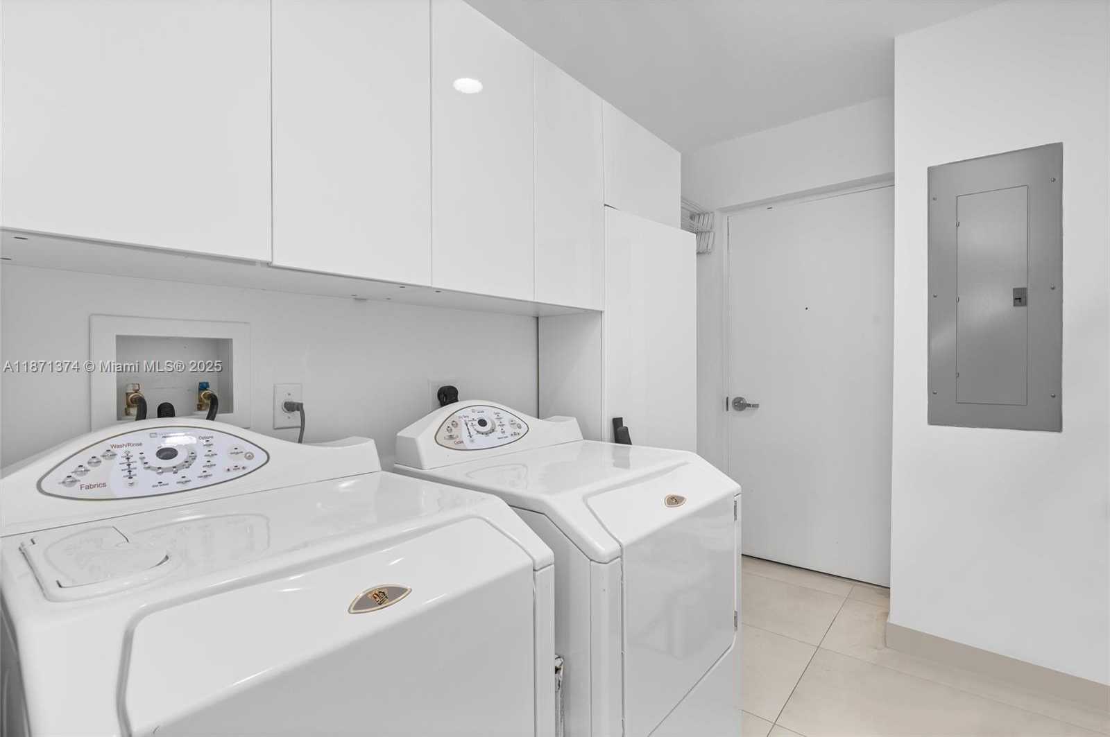 Small Image of 50 SOUTH POINTE DR #1005, Miami Beach Number 29
