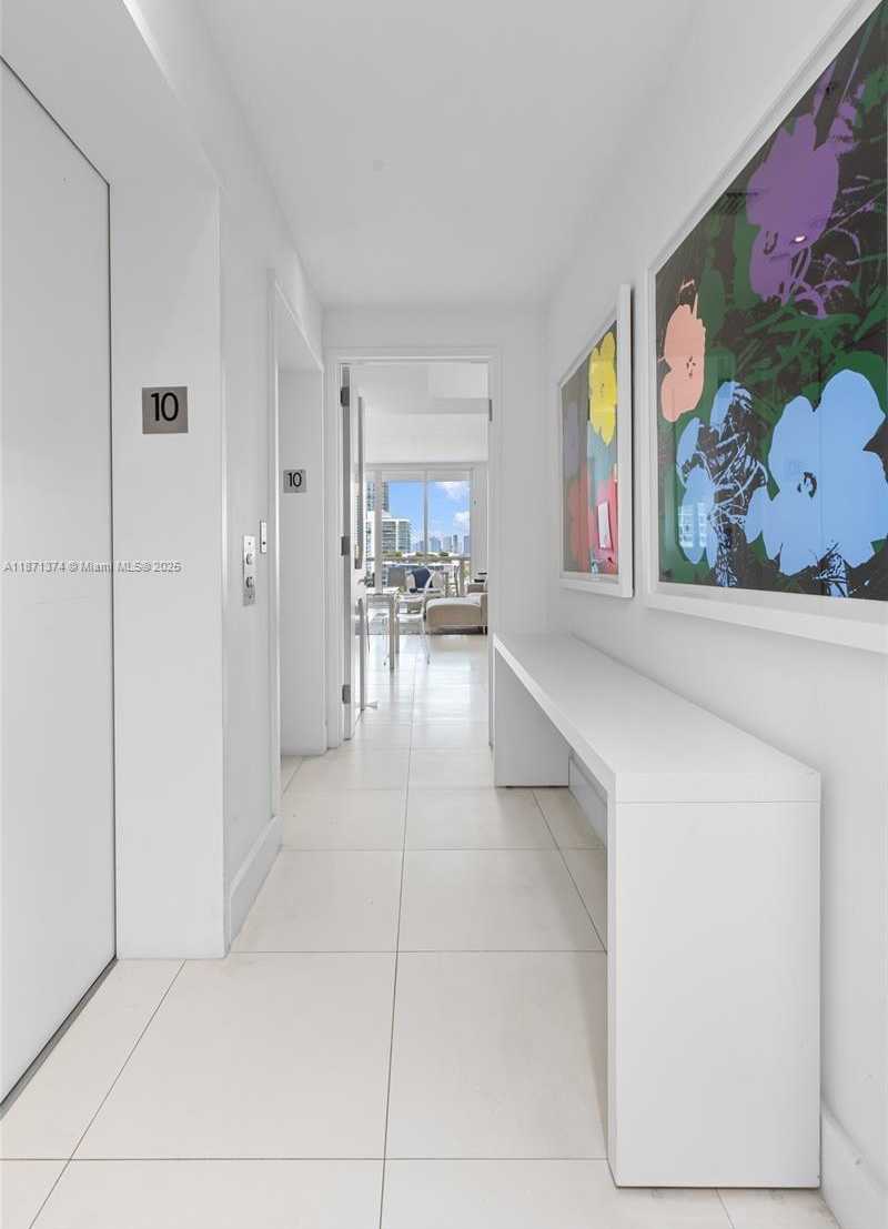 Small Image of 50 SOUTH POINTE DR #1005, Miami Beach Number 30