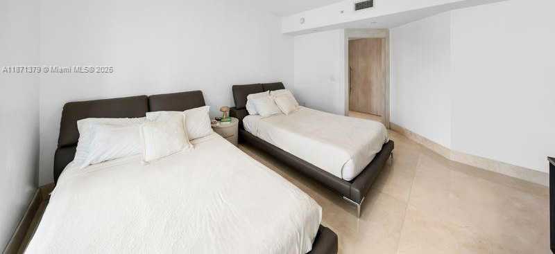 Small Image of 1331 BRICKELL BAY DR #1602, Miami Number 27