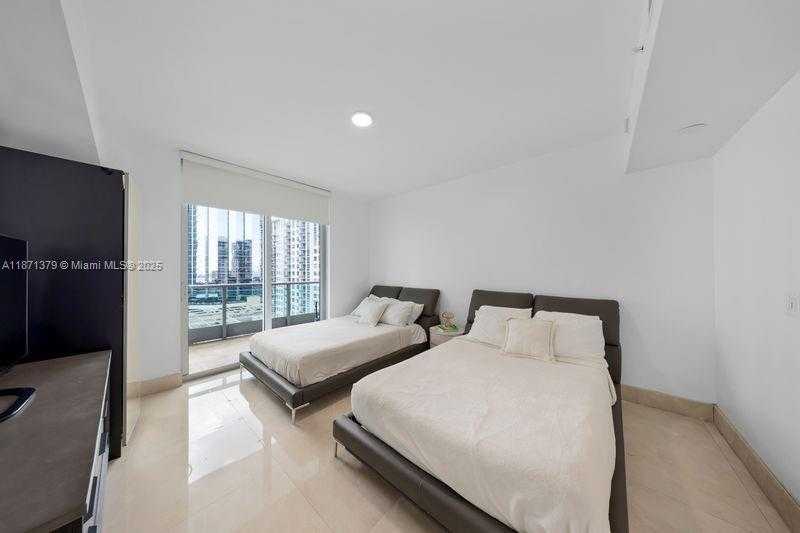 Small Image of 1331 BRICKELL BAY DR #1602, Miami Number 28