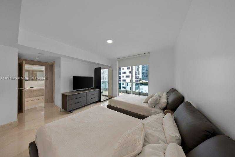 Small Image of 1331 BRICKELL BAY DR #1602, Miami Number 29