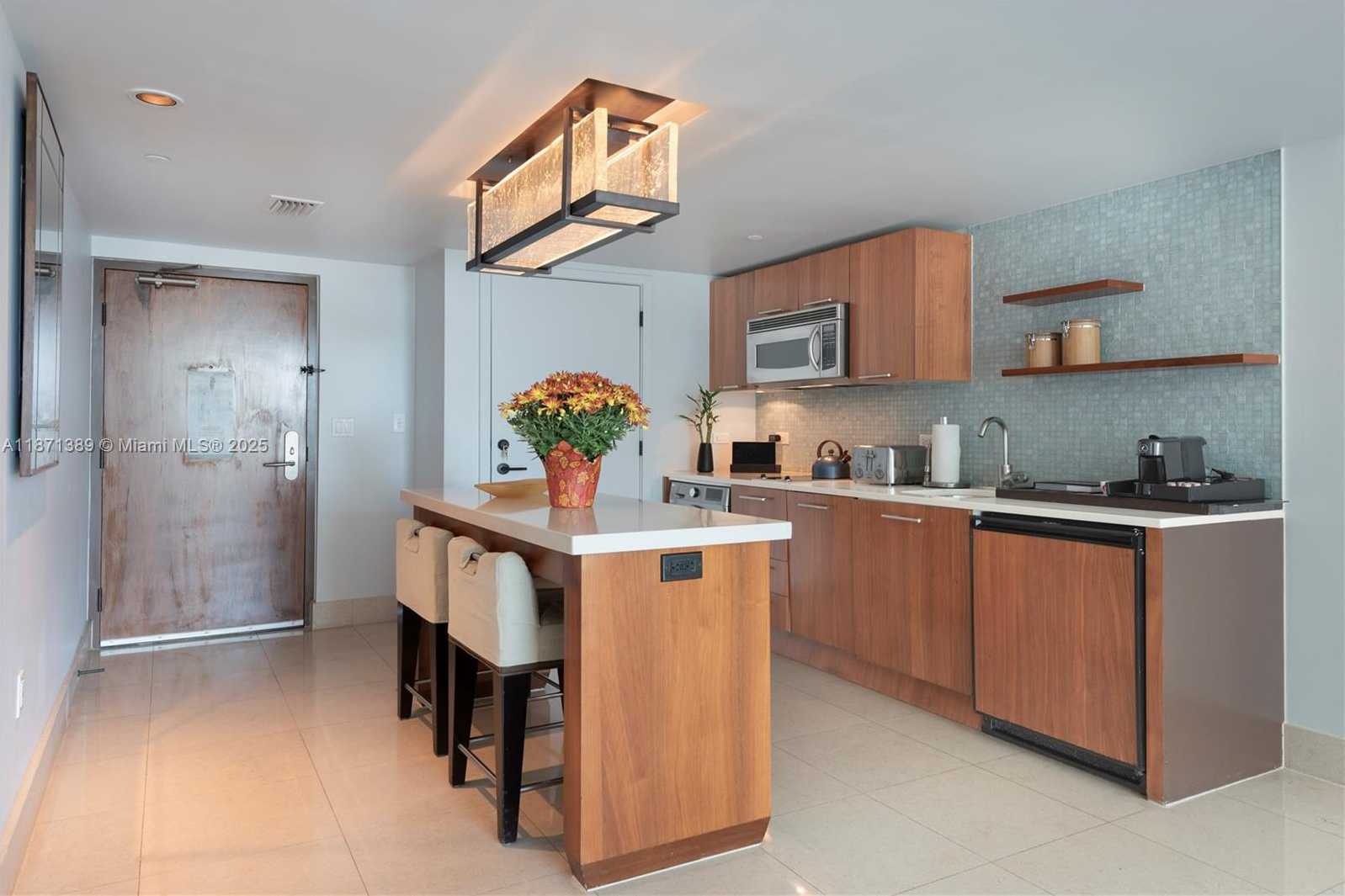 Small Image of 6801 COLLINS AVE #418 (deed 407), Miami Beach Number 8