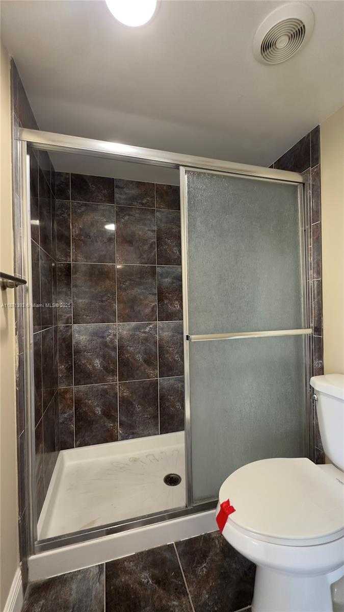 Small Image of 2425 PRESIDENTIAL WAY #203, West Palm Beach Number 20