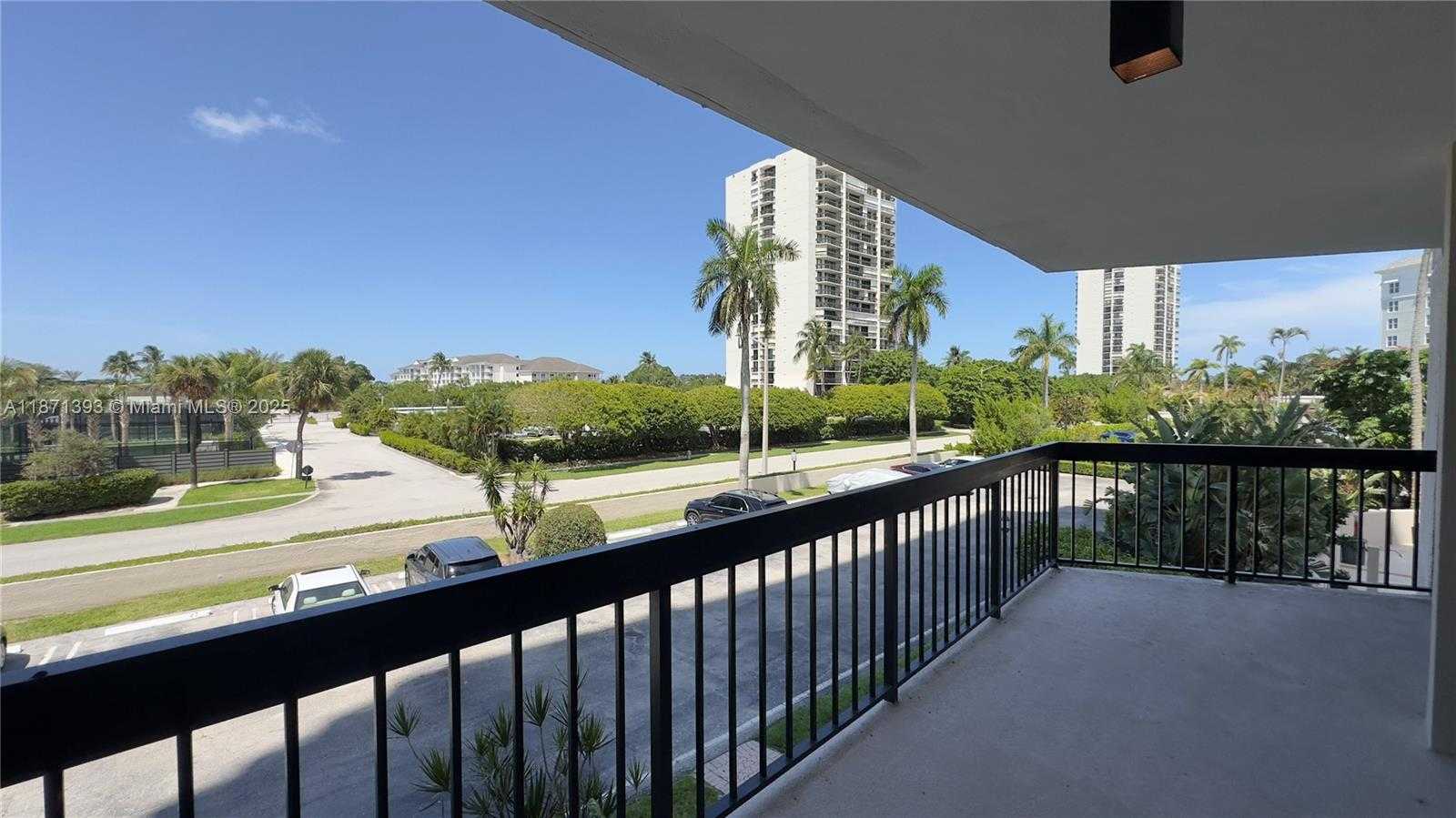 Small Image of 2425 PRESIDENTIAL WAY #203, West Palm Beach Number 22