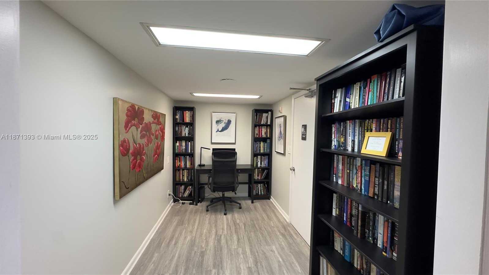 Small Image of 2425 PRESIDENTIAL WAY #203, West Palm Beach Number 29