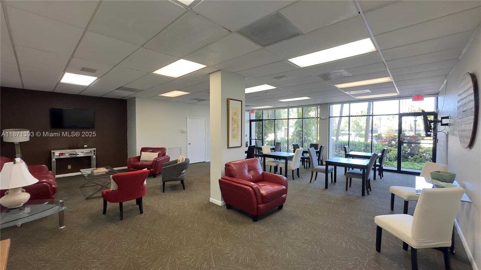 Small Image of 2425 PRESIDENTIAL WAY #203, West Palm Beach Number 30