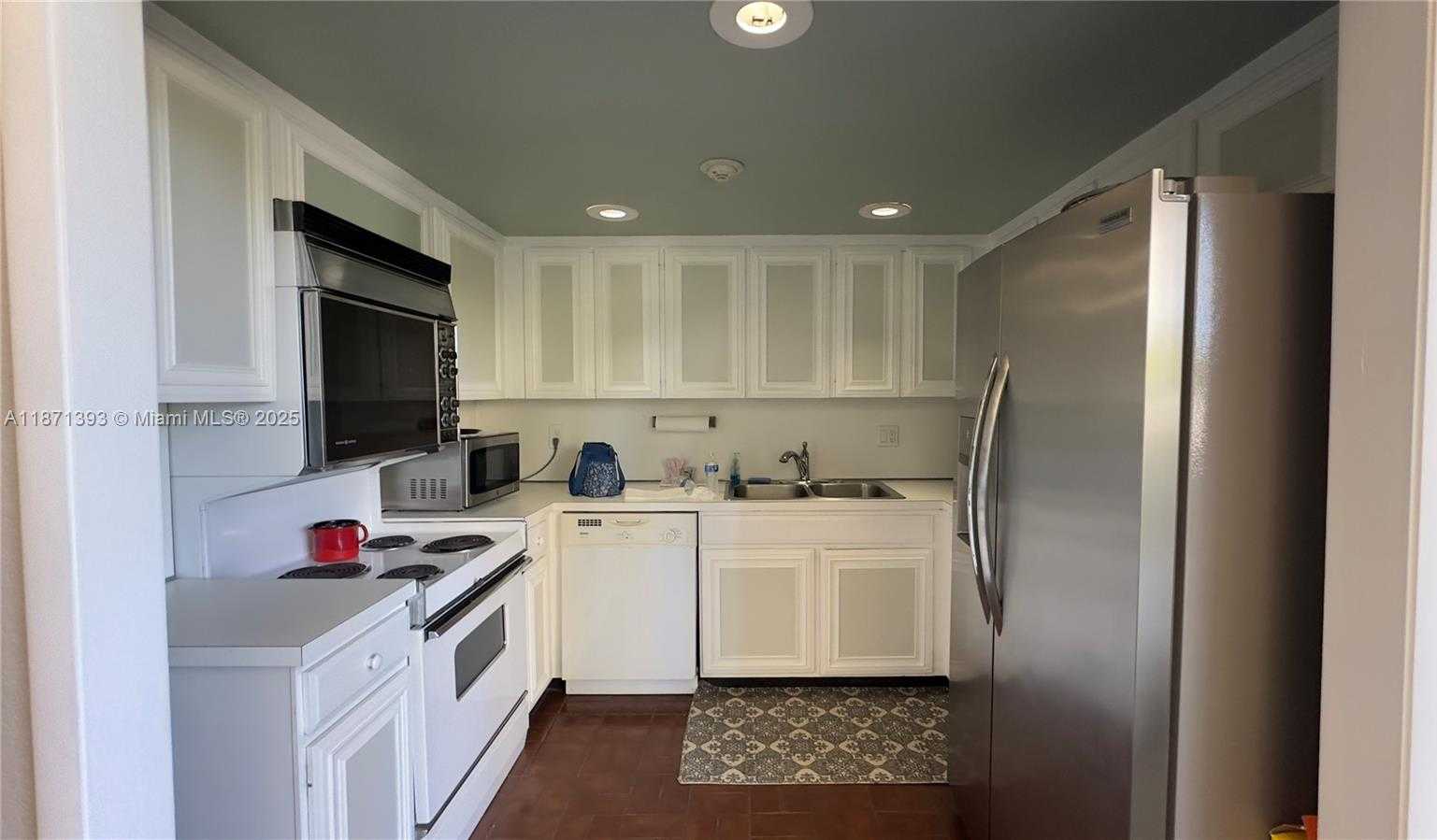 Small Image of 2425 PRESIDENTIAL WAY #203, West Palm Beach Number 32