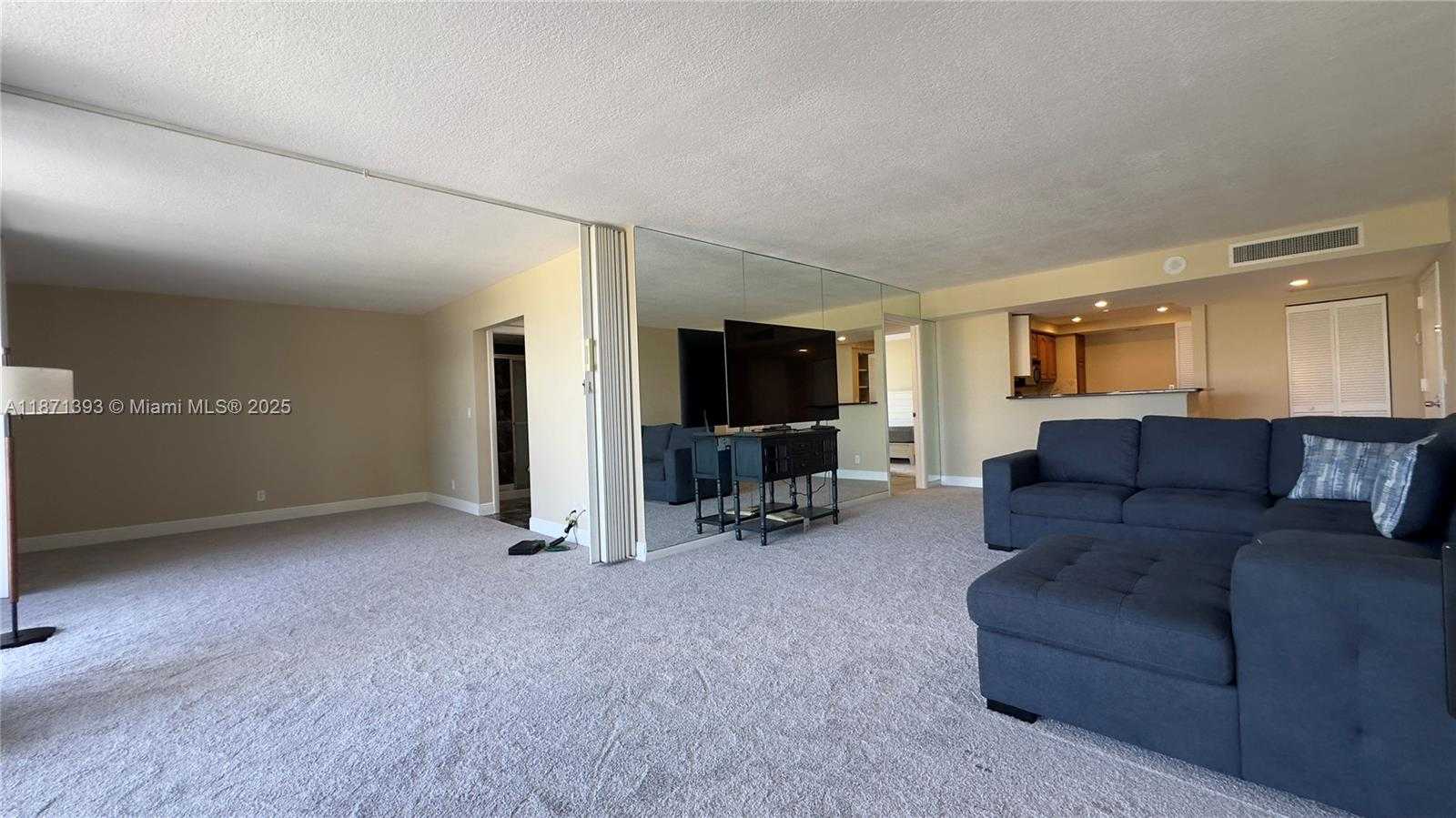 Small Image of 2425 PRESIDENTIAL WAY #203, West Palm Beach Number 8