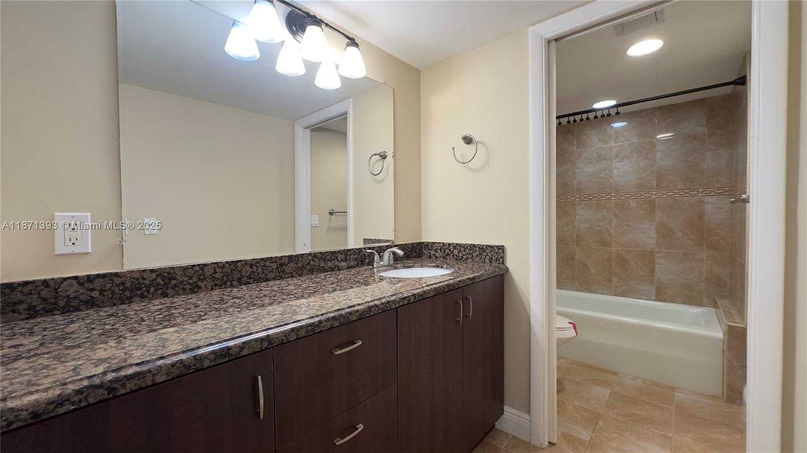 Small Image of 2425 PRESIDENTIAL WAY #203, West Palm Beach Number 9