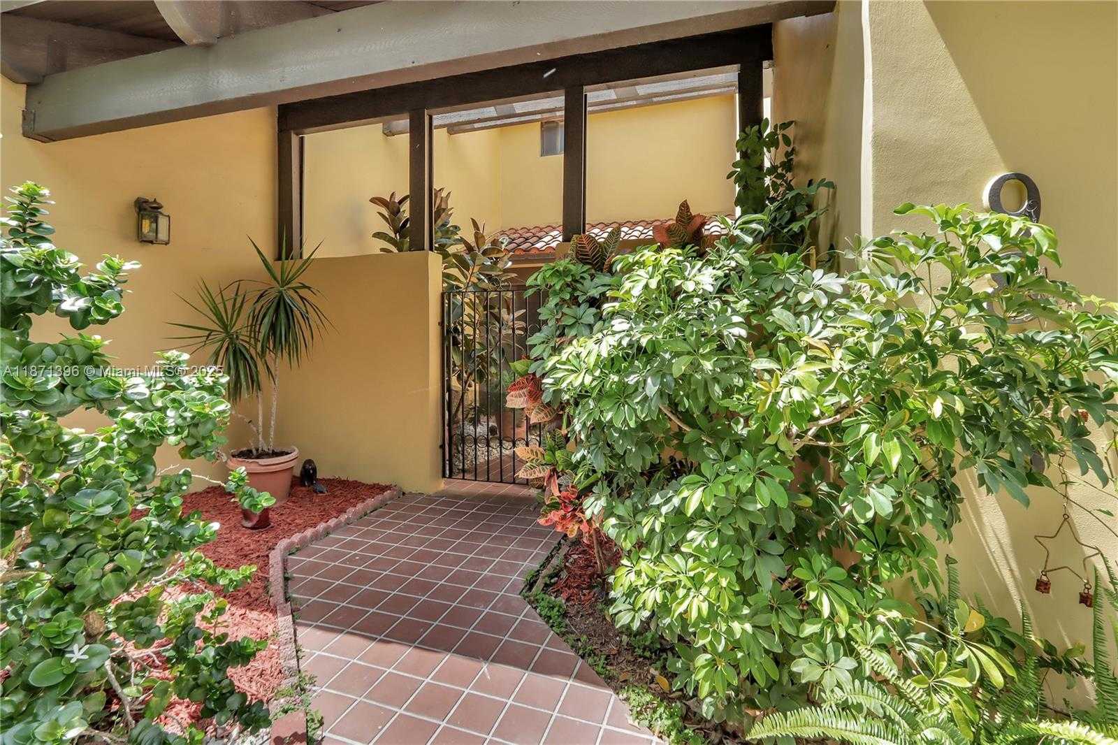 Small Image of 9845 COSTA DEL SOL BLVD #B-103, Doral Number 2