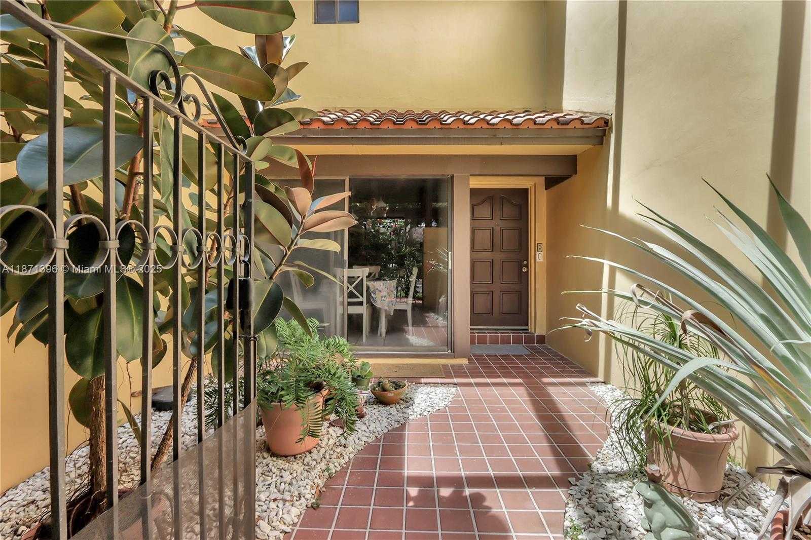 Small Image of 9845 COSTA DEL SOL BLVD #B-103, Doral Number 3