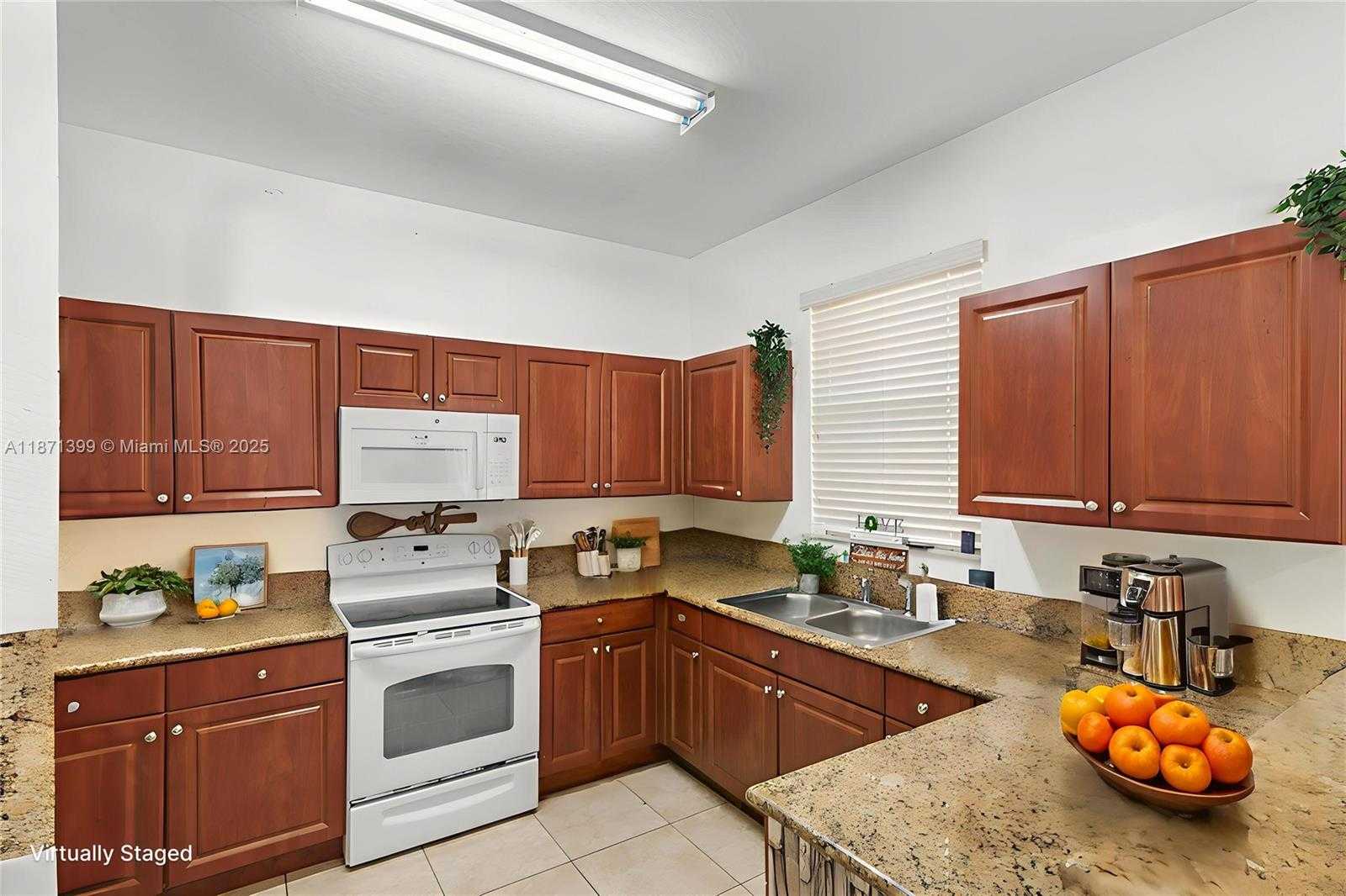Small Image of 12958 SOUTH WEST 135TH ST, Miami Number 3