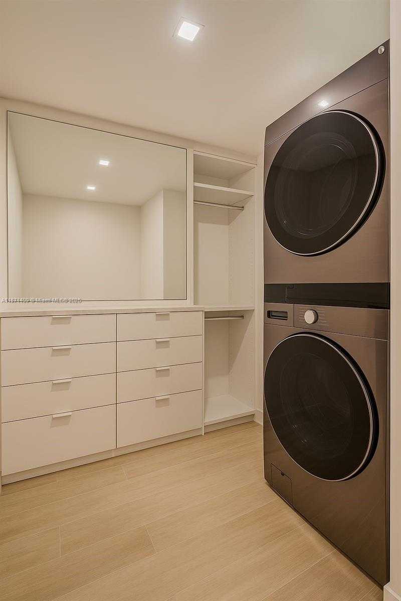 Small Image of 3 ISLAND AVE #09I, Miami Beach Number 21